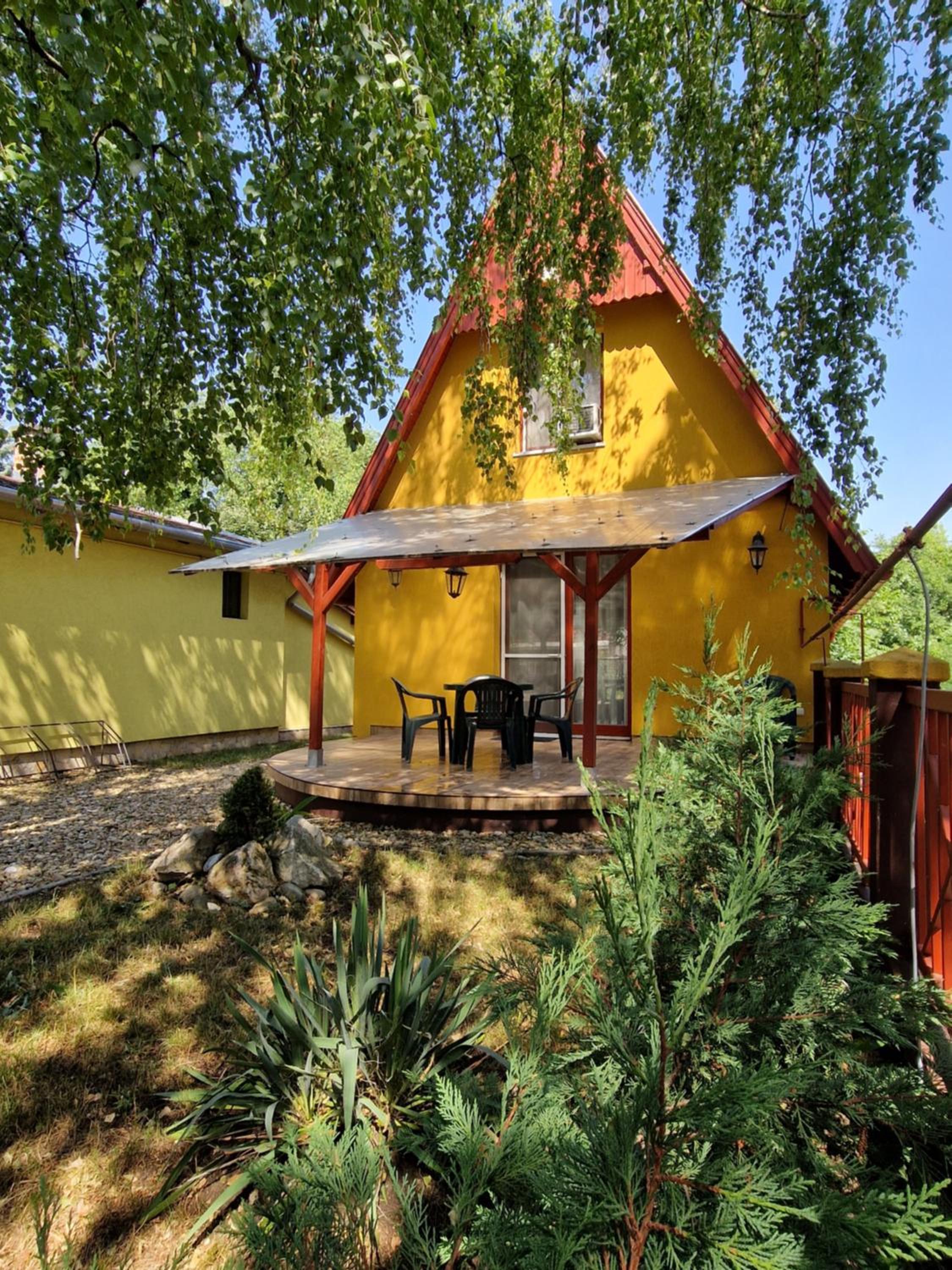 Two-Bedroom House photo 2