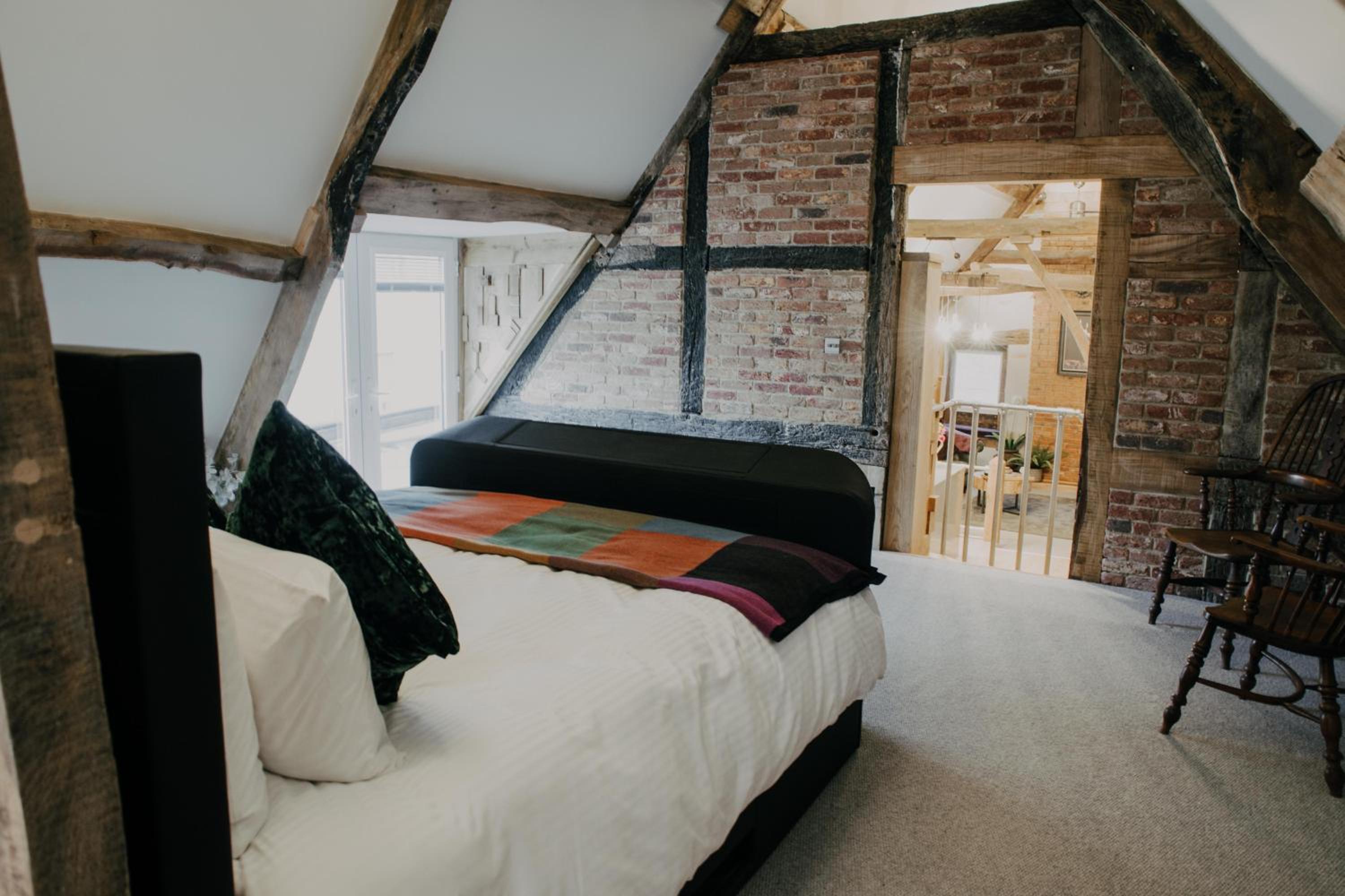 One-Bedroom Apartment - Photo 12