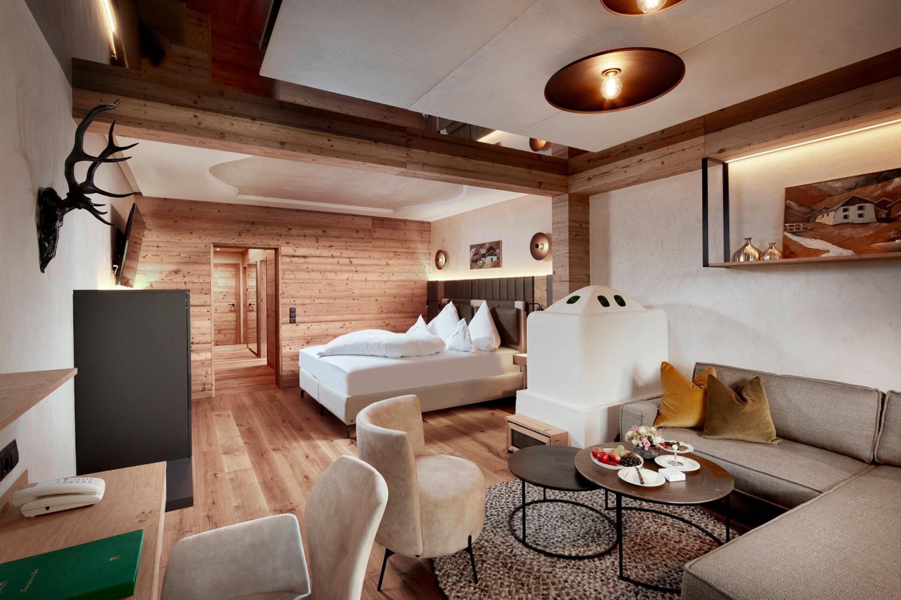 Deluxe Double Room with Mountain View