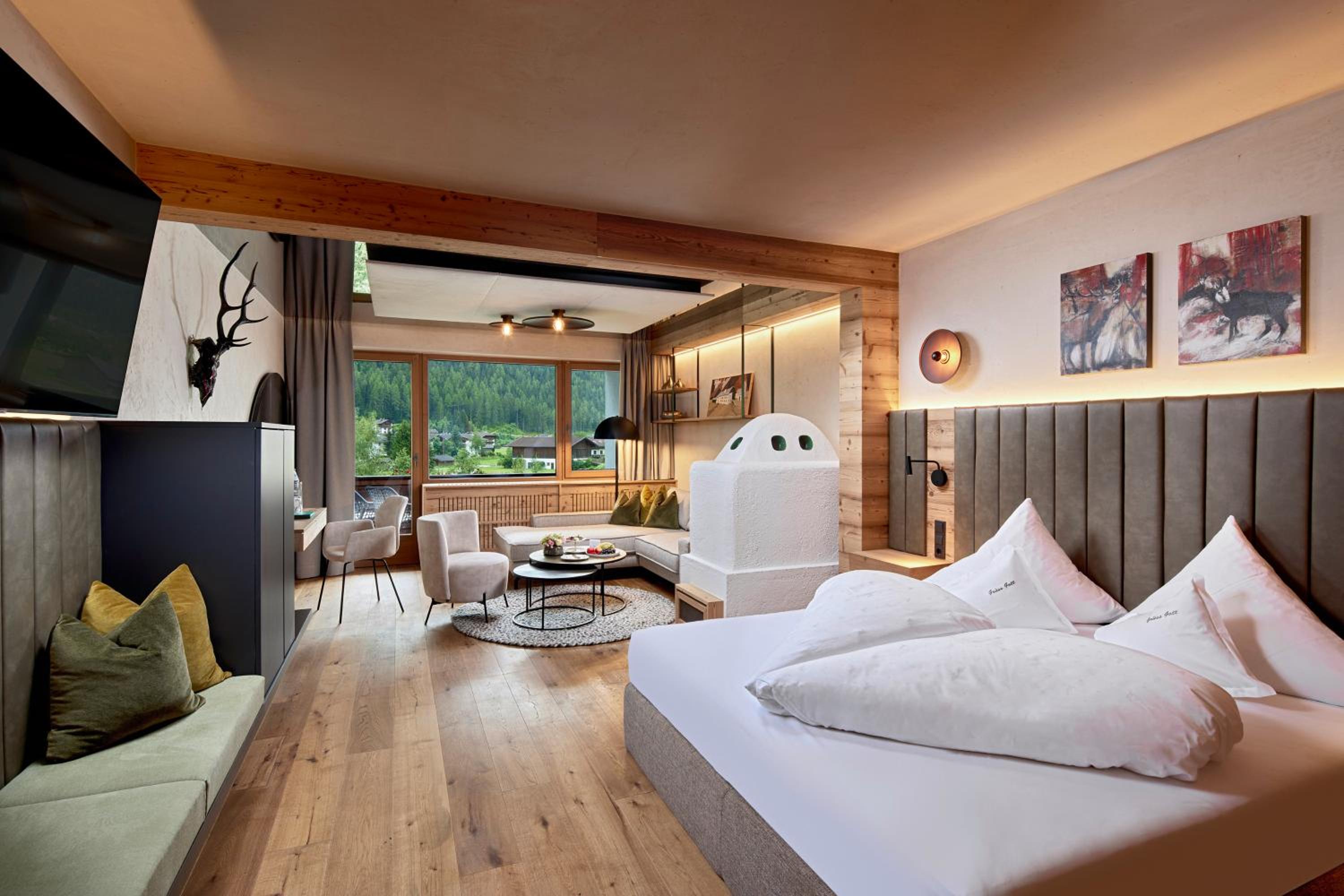 Deluxe Double Room with Mountain View