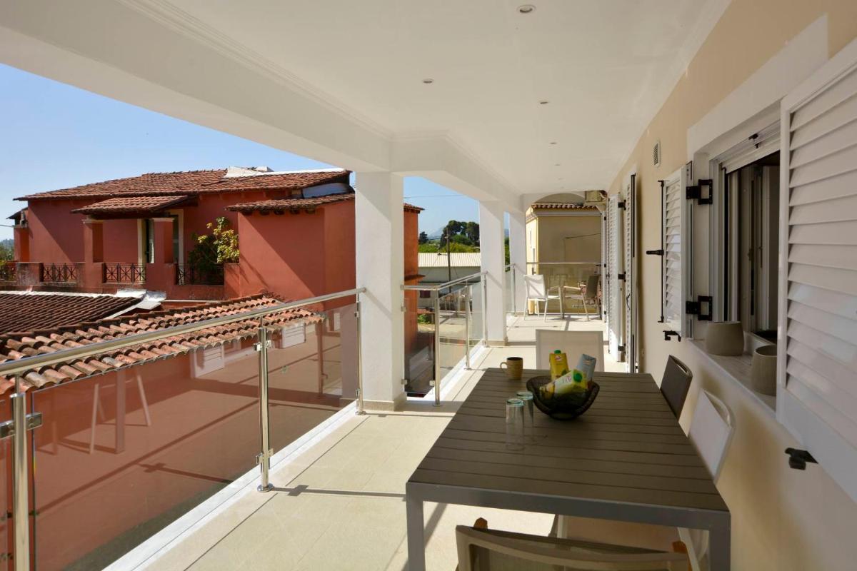Three-Bedroom Villa photo 1