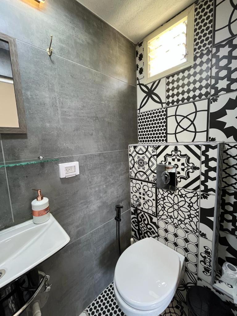 Two-Bedroom Apartment - Photo 20