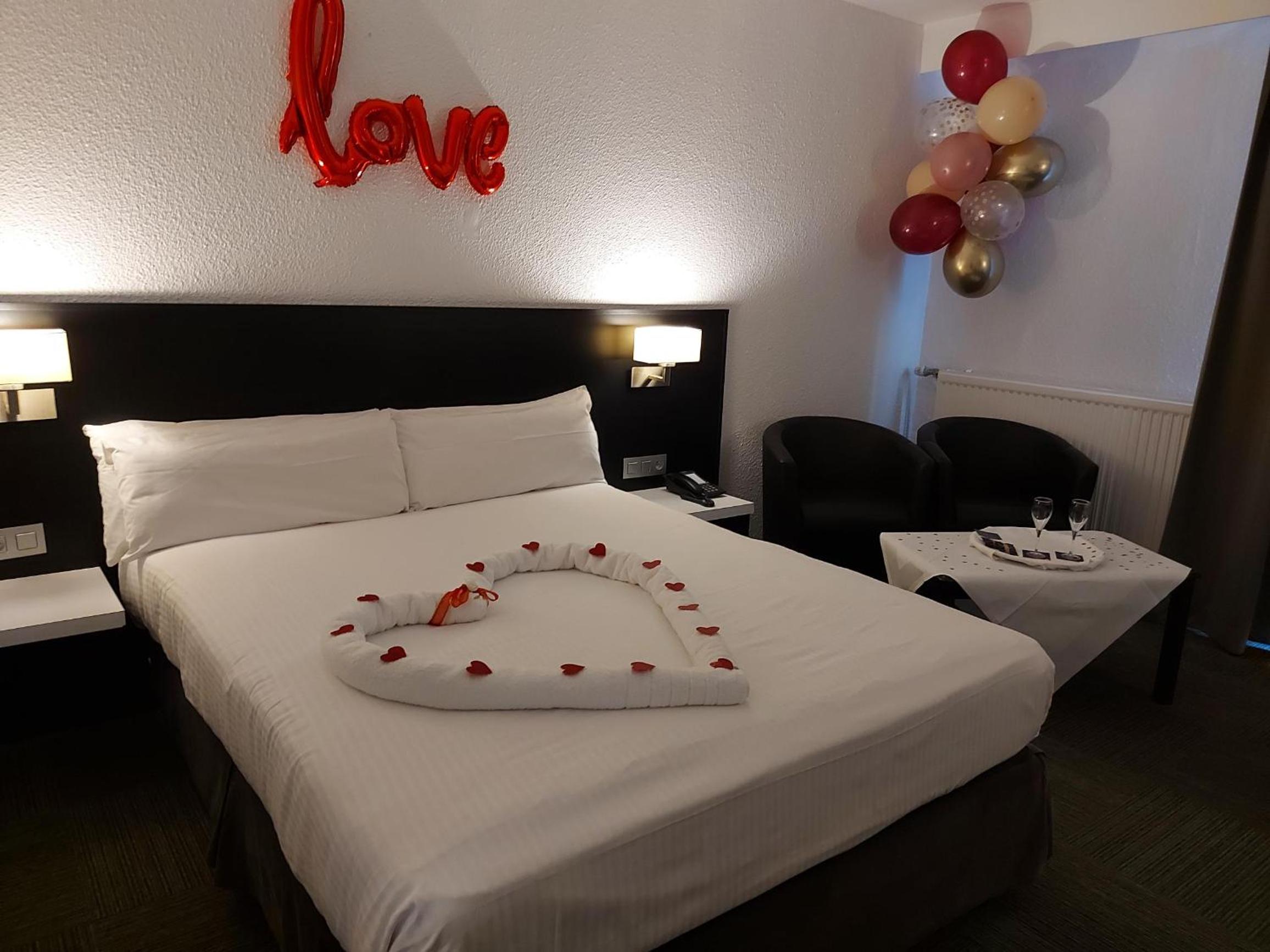 Double Room - Photo 5