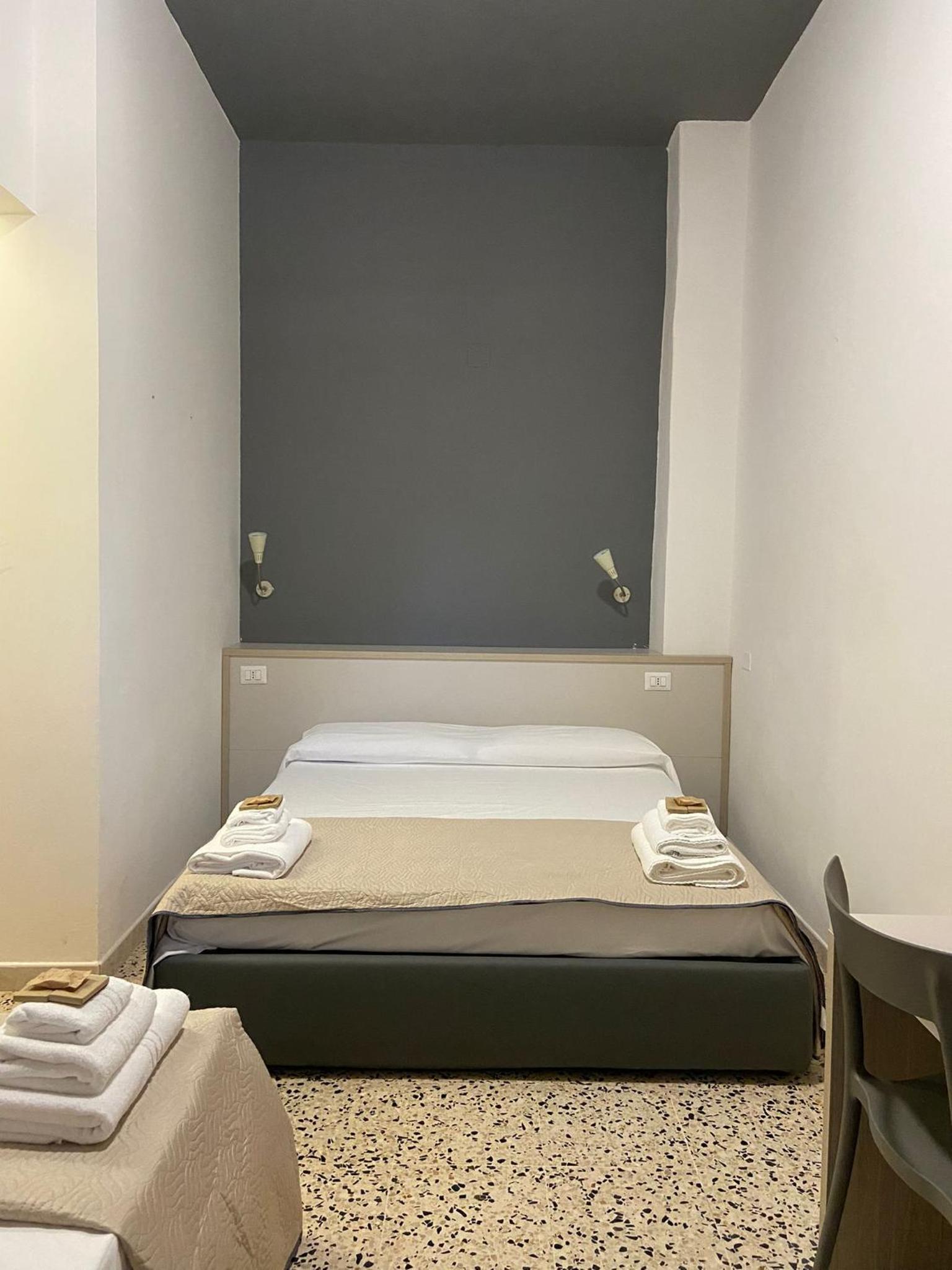 Classic Triple Room - Photo 1