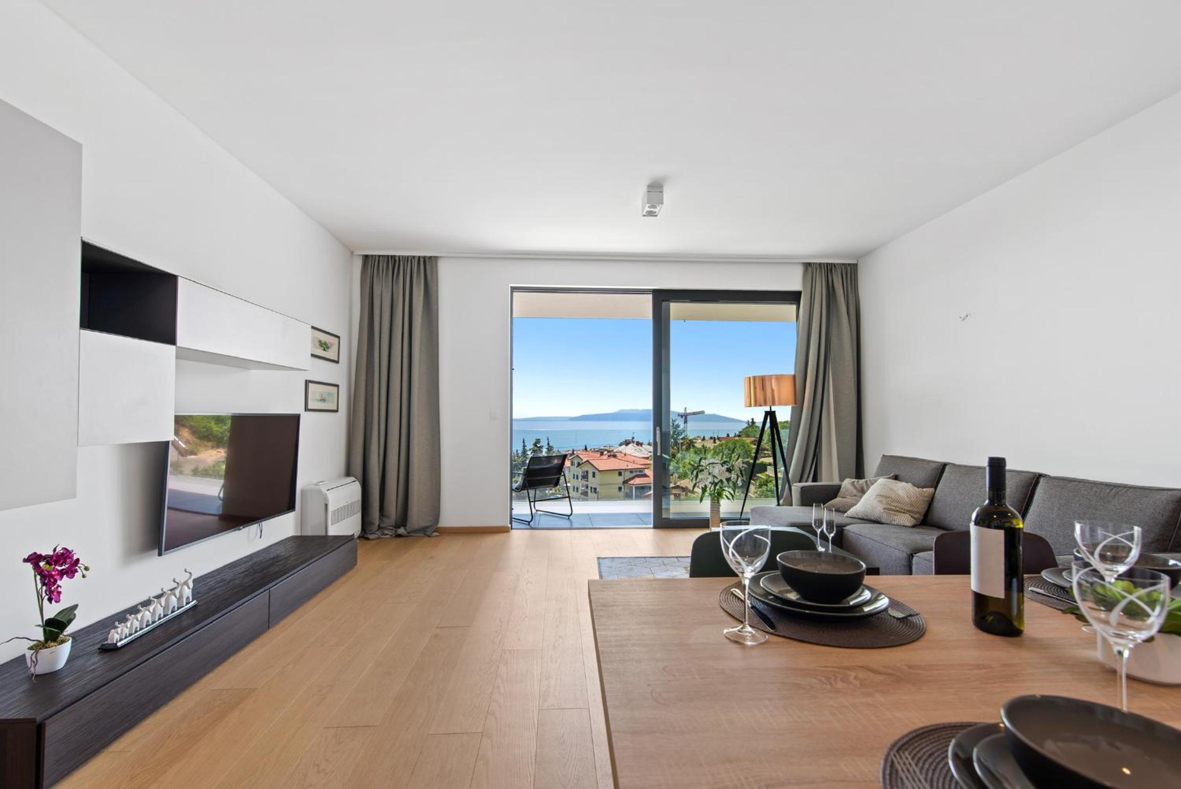One-Bedroom Apartment - Photo 5