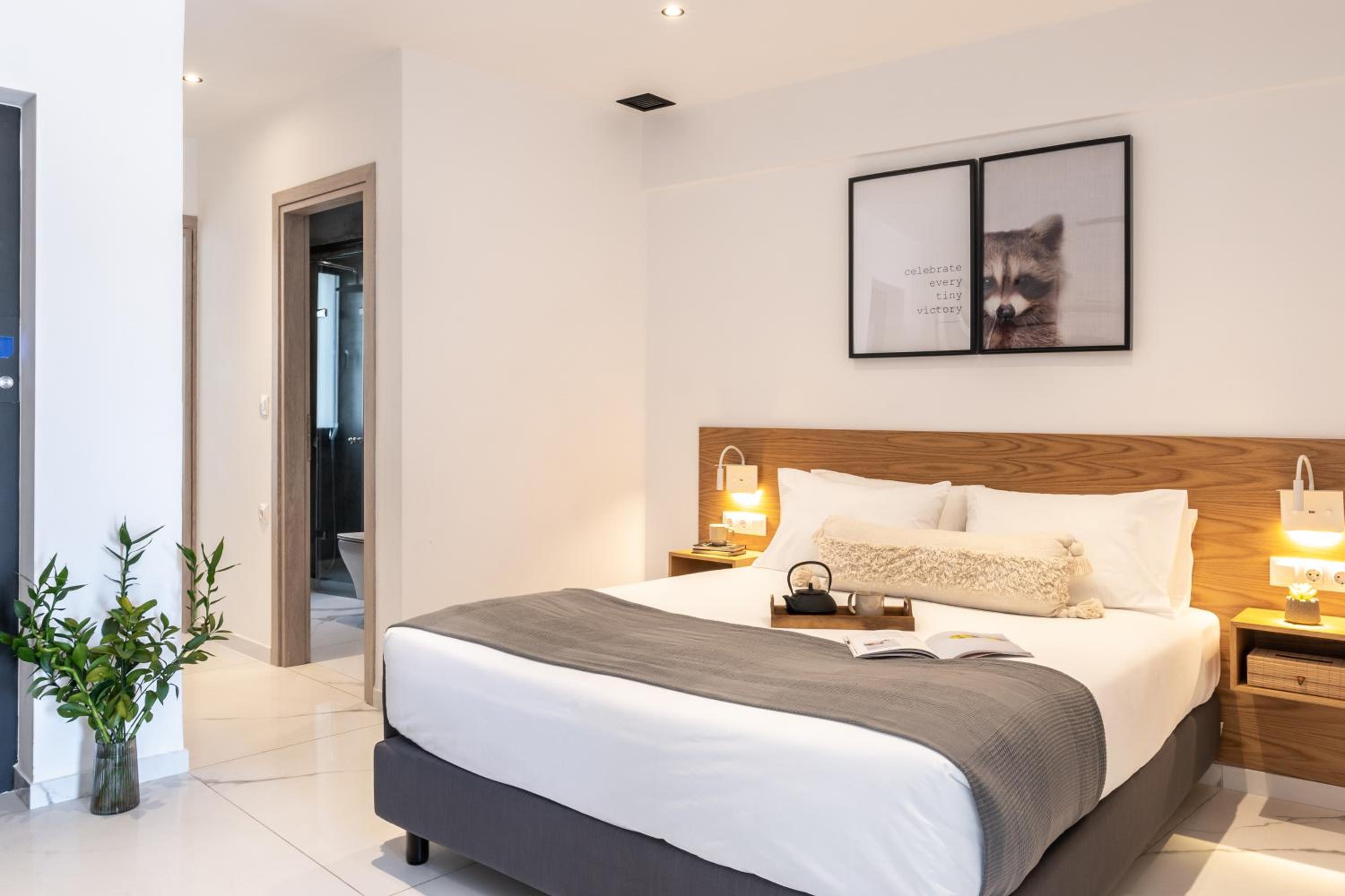 Deluxe Suite with Hot Tub & Terrace photo 1
