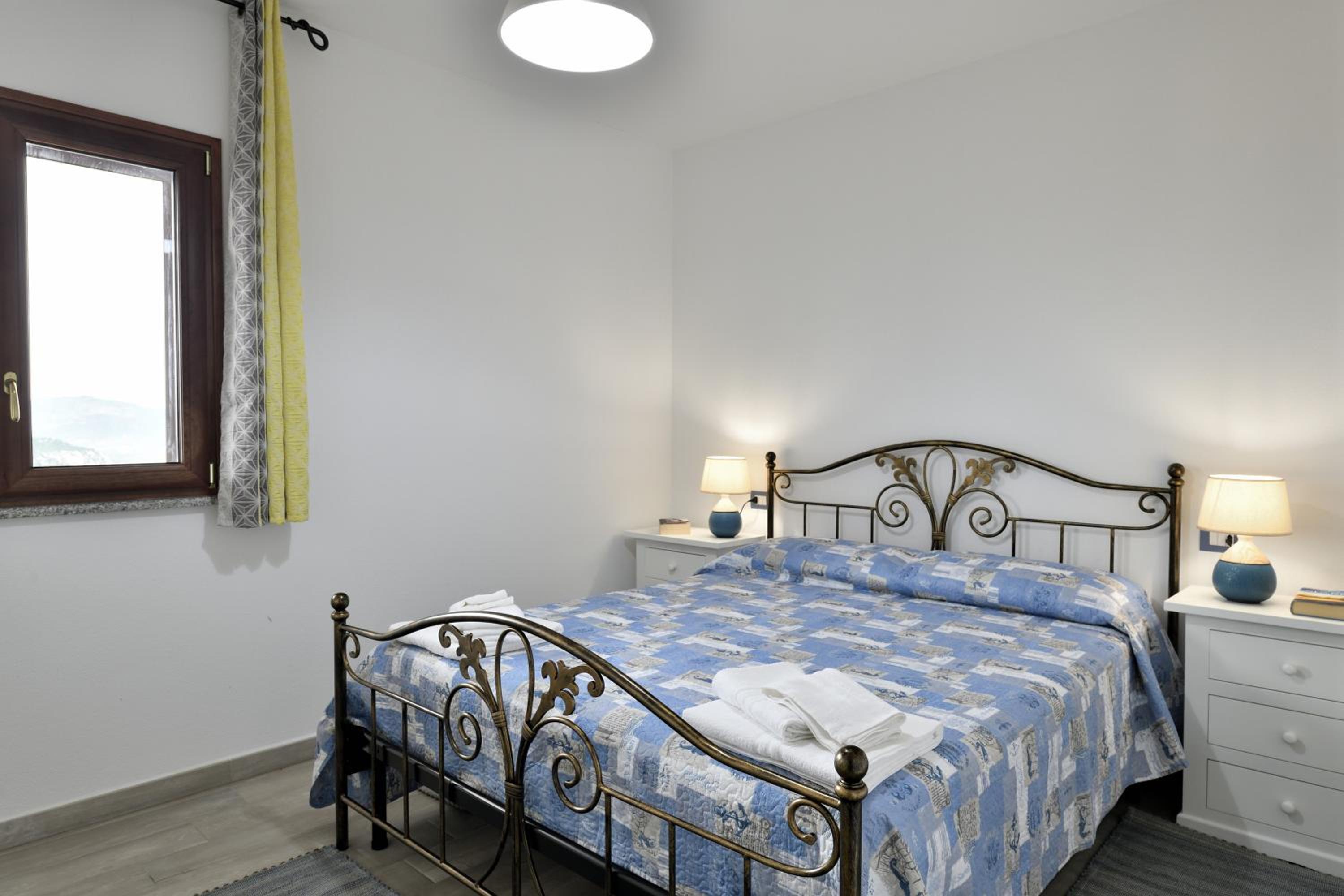 Two-Bedroom Deluxe Apartment with Balcony