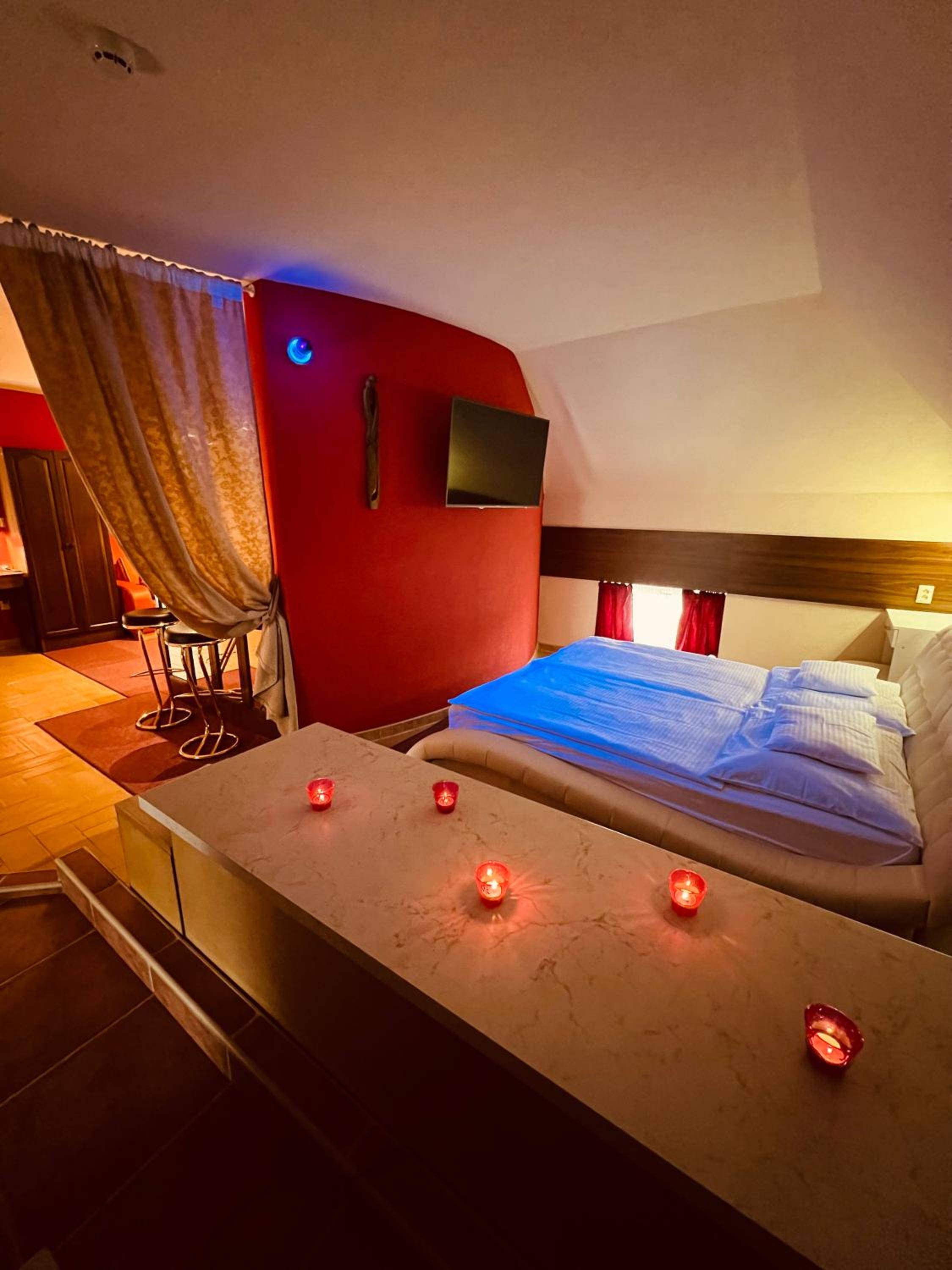 Deluxe Suite photo 2