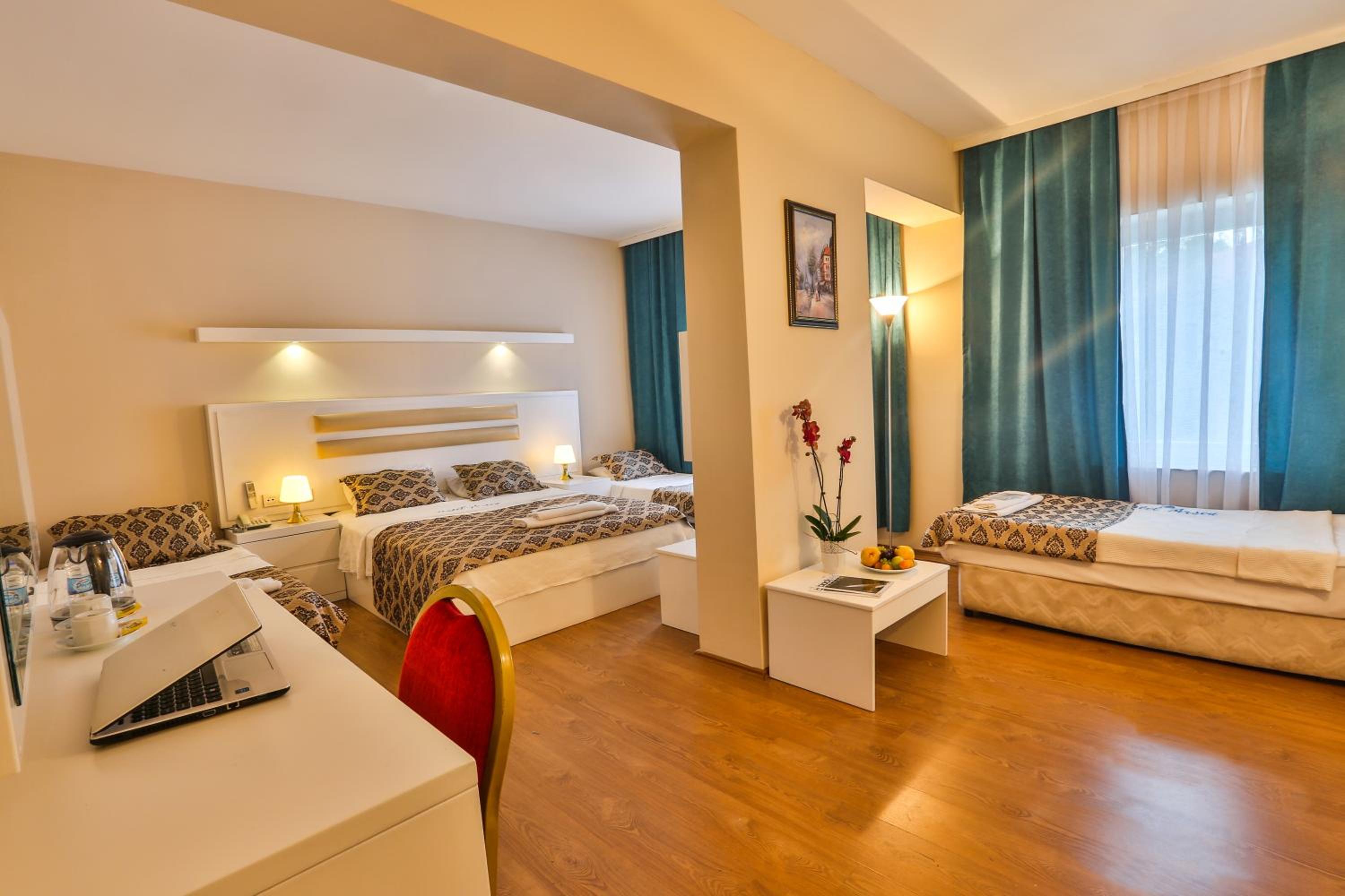 Standard Quadruple Room - Photo 1