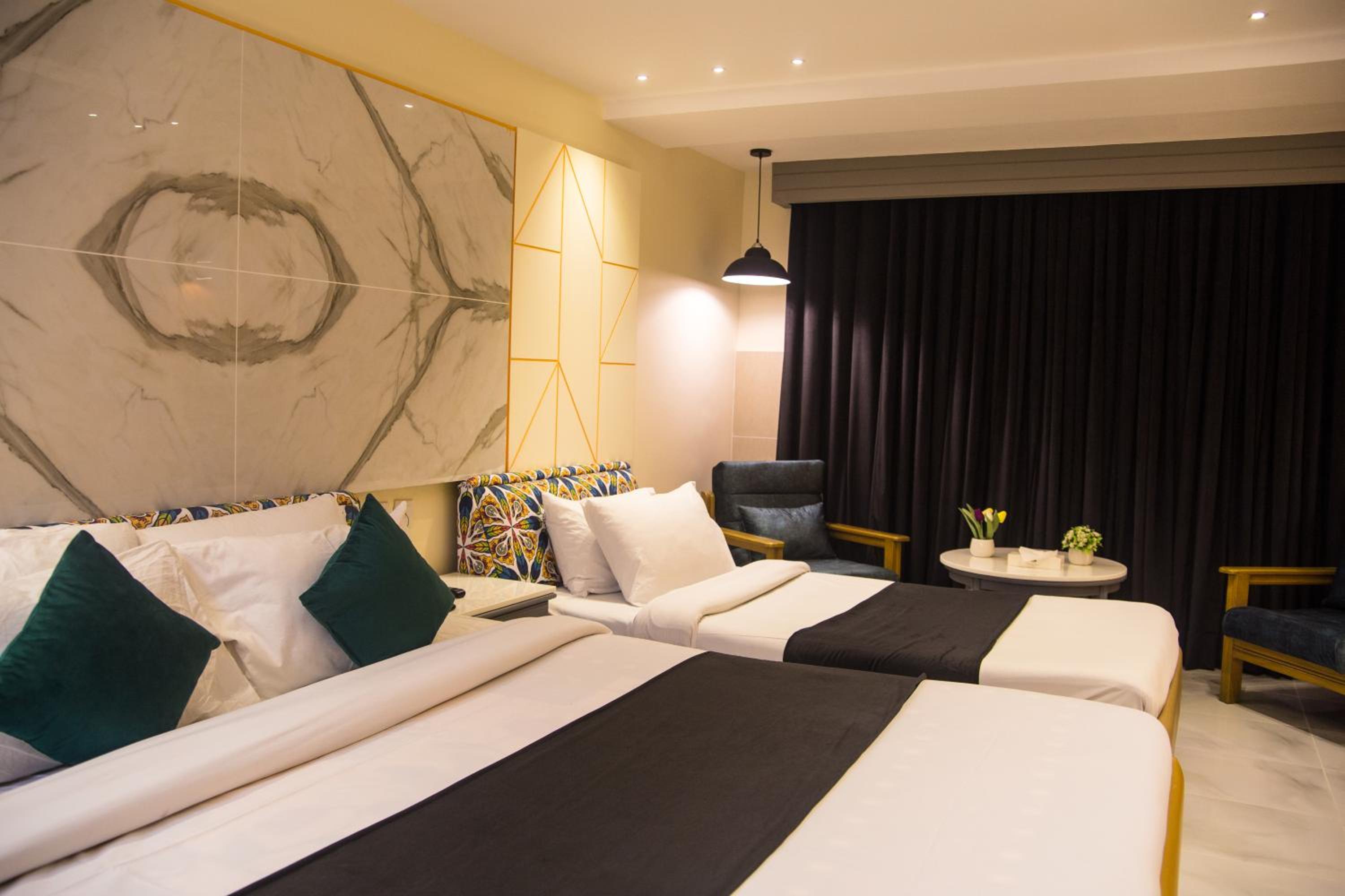 Executive Triple Room - Photo 13