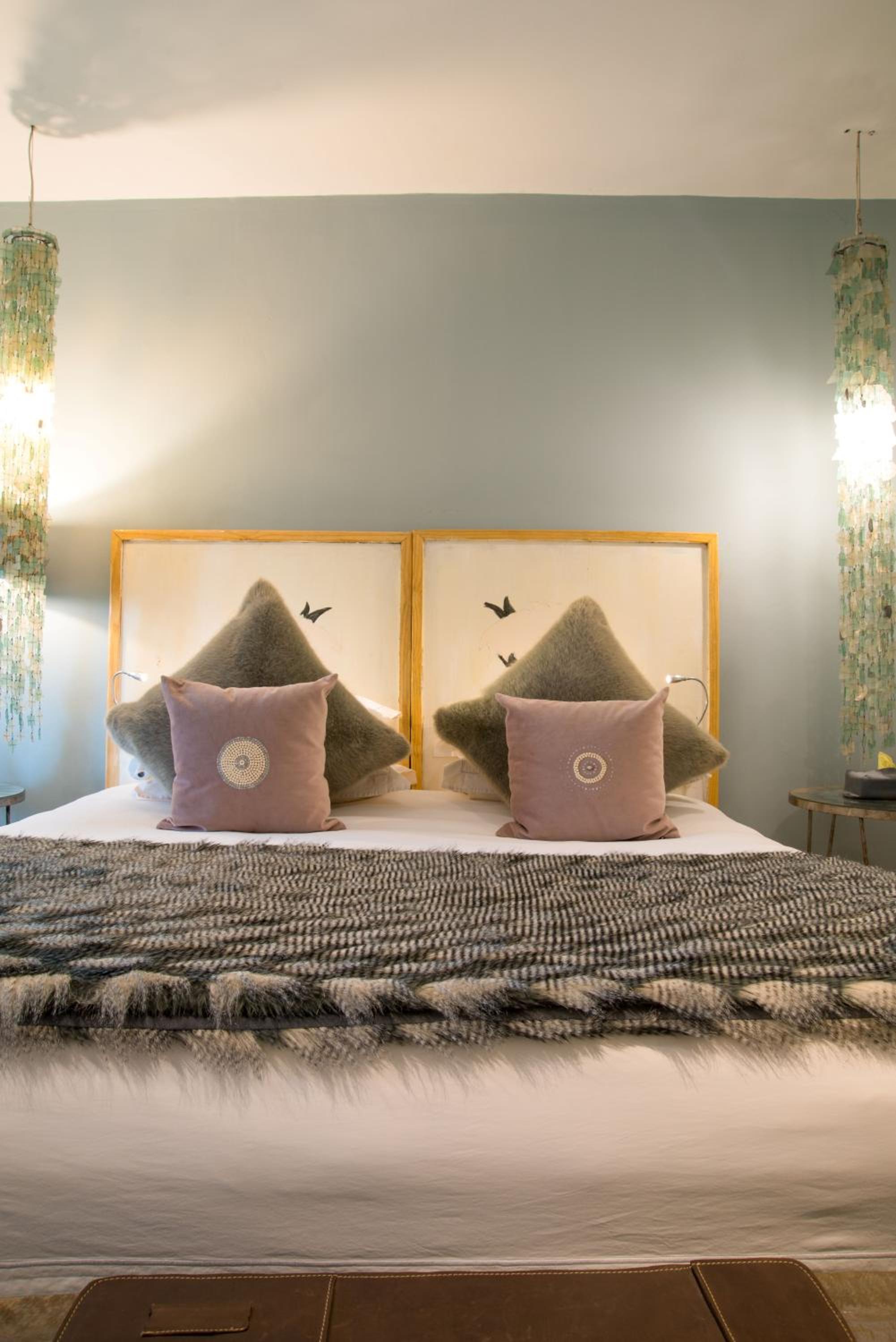 Standard Queen Room