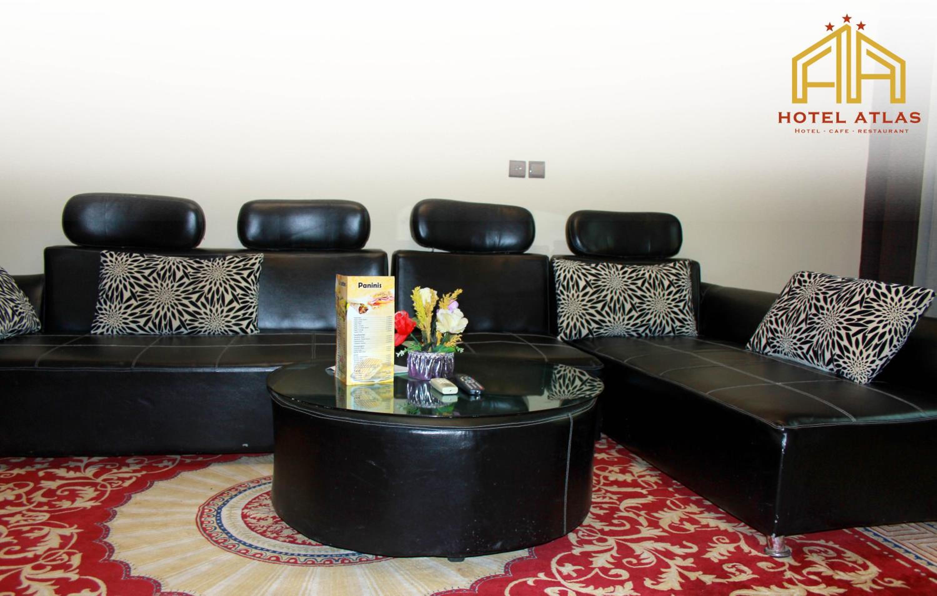 Suite - Photo 3