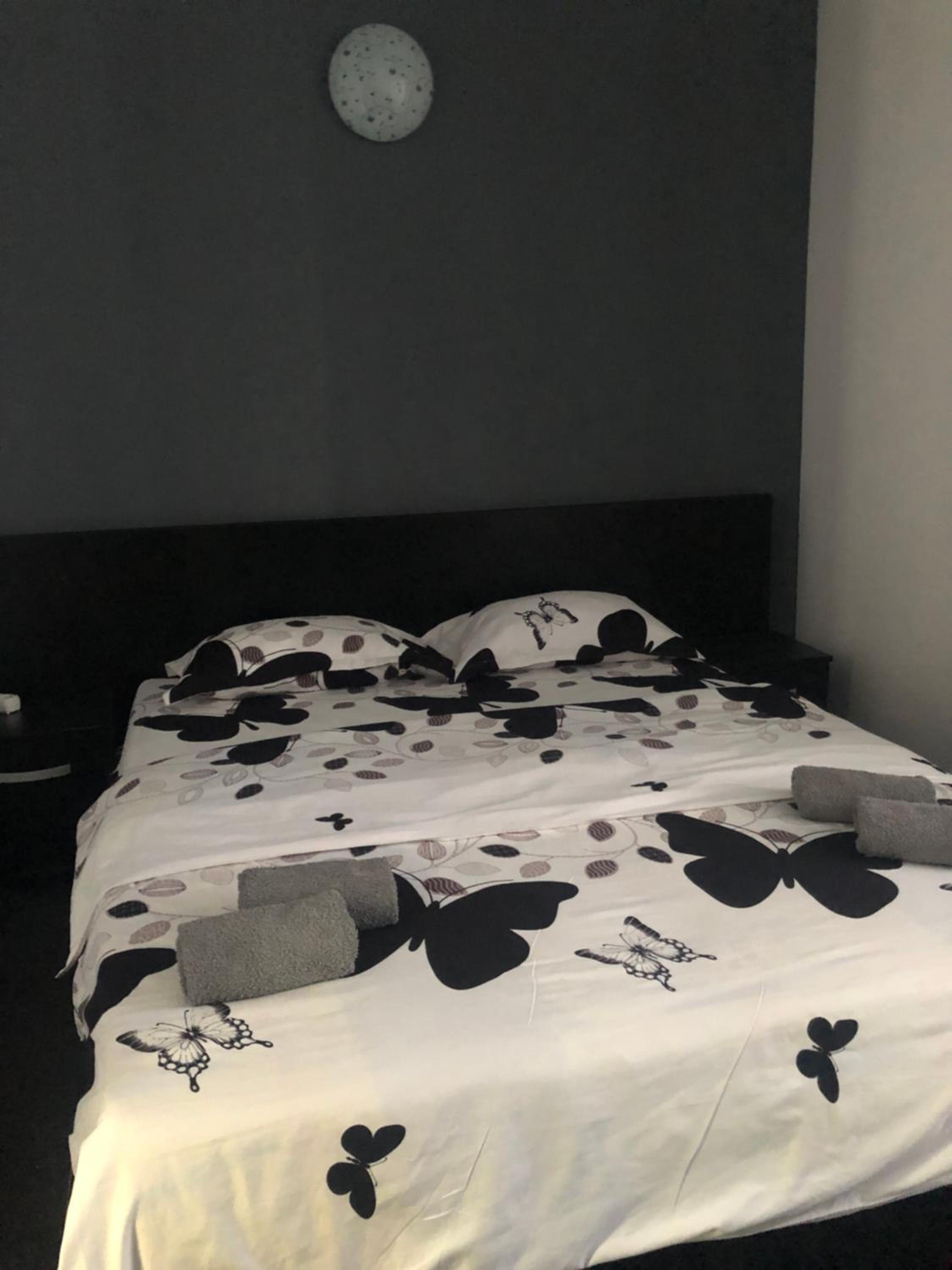 Double Room - Photo 6