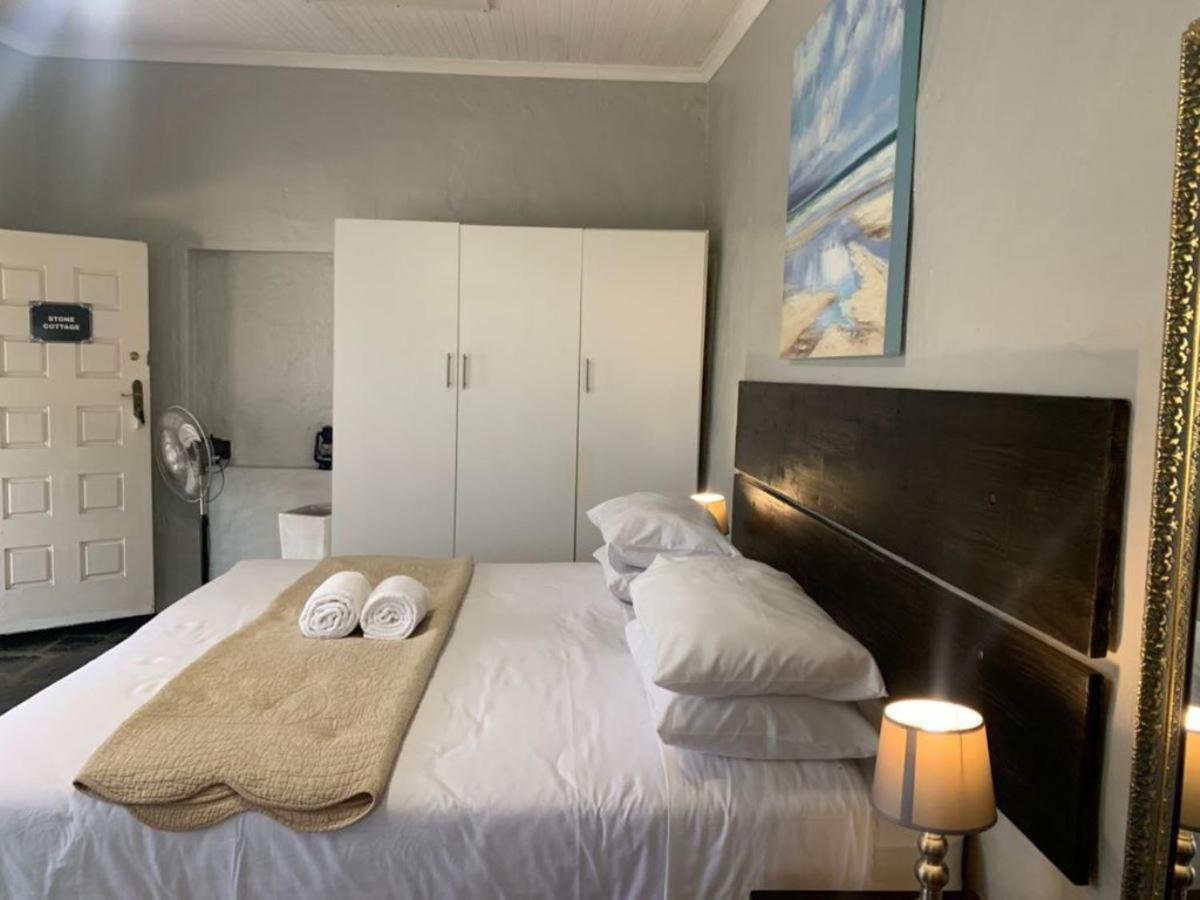 Standard Double Room photo 2