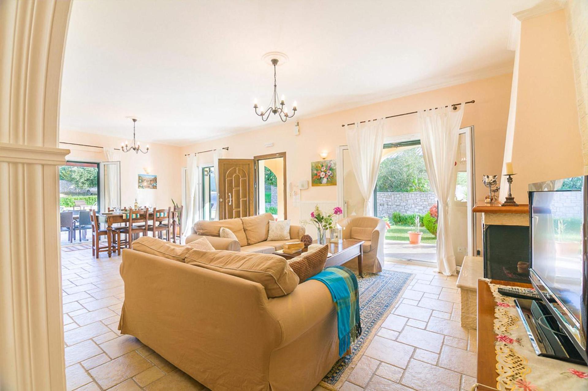 Villa photo 3