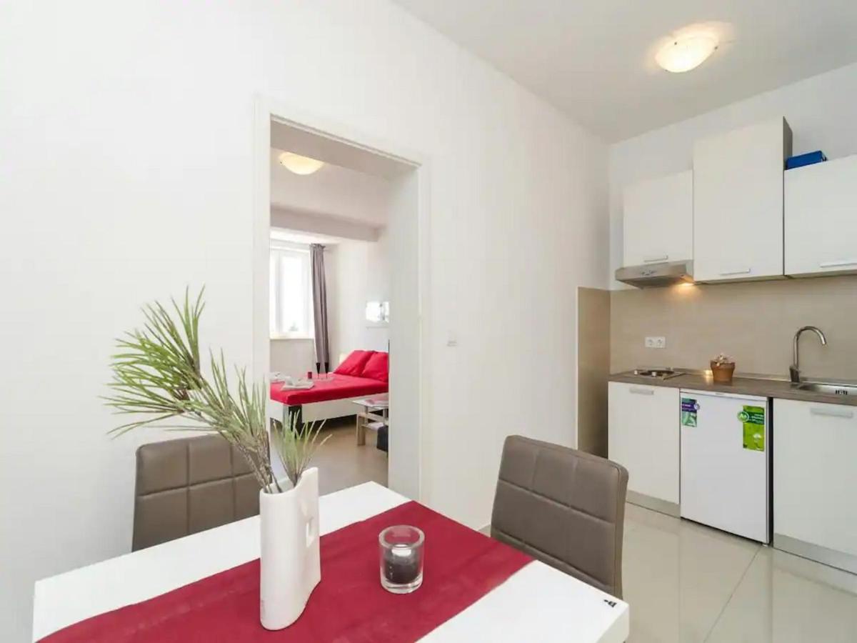 Premium Studio Apartment with Balcony and Sea View 