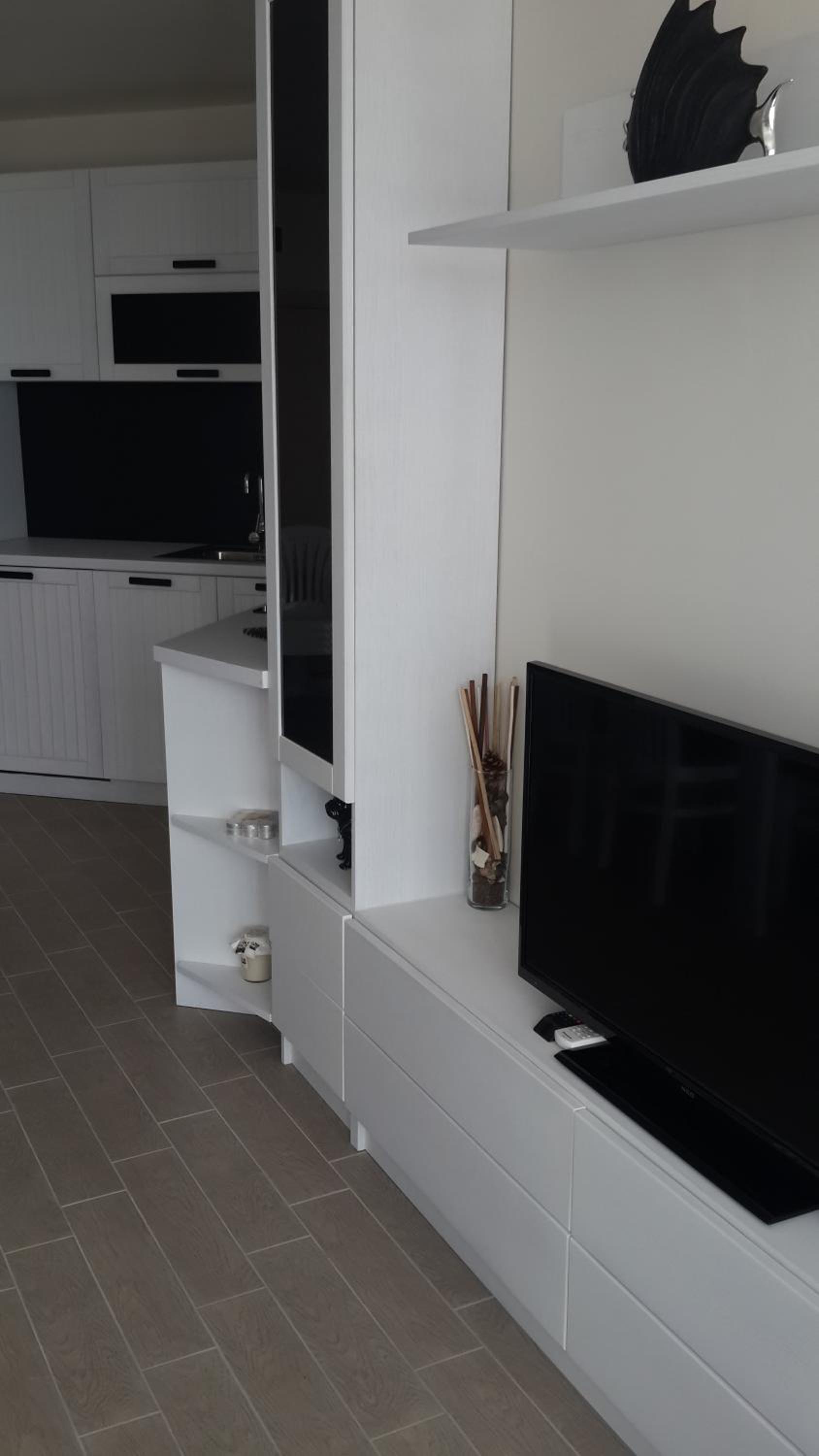Deluxe One-Bedroom Apartment with Balcony  photo 2