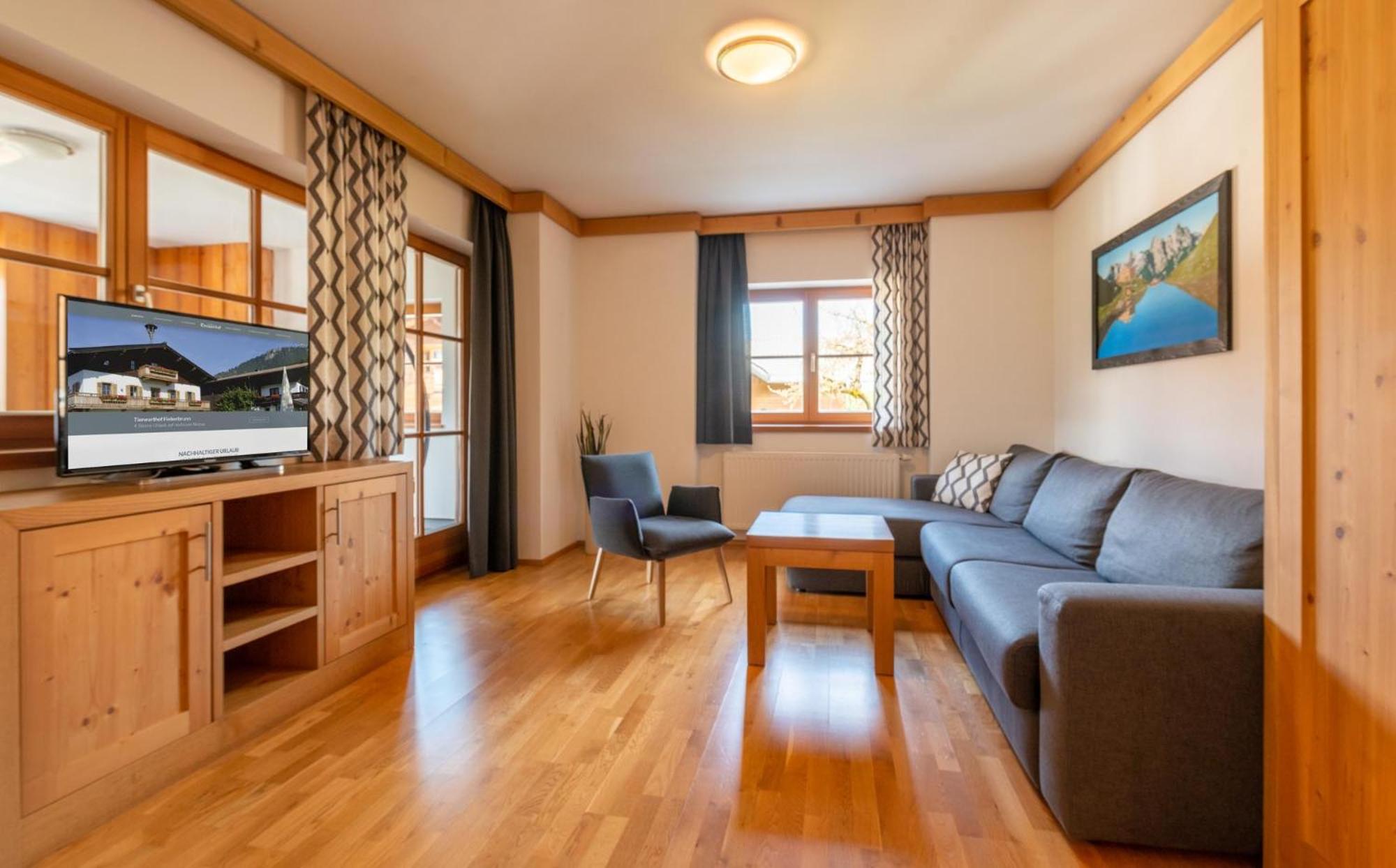 One-Bedroom Apartment photo 2