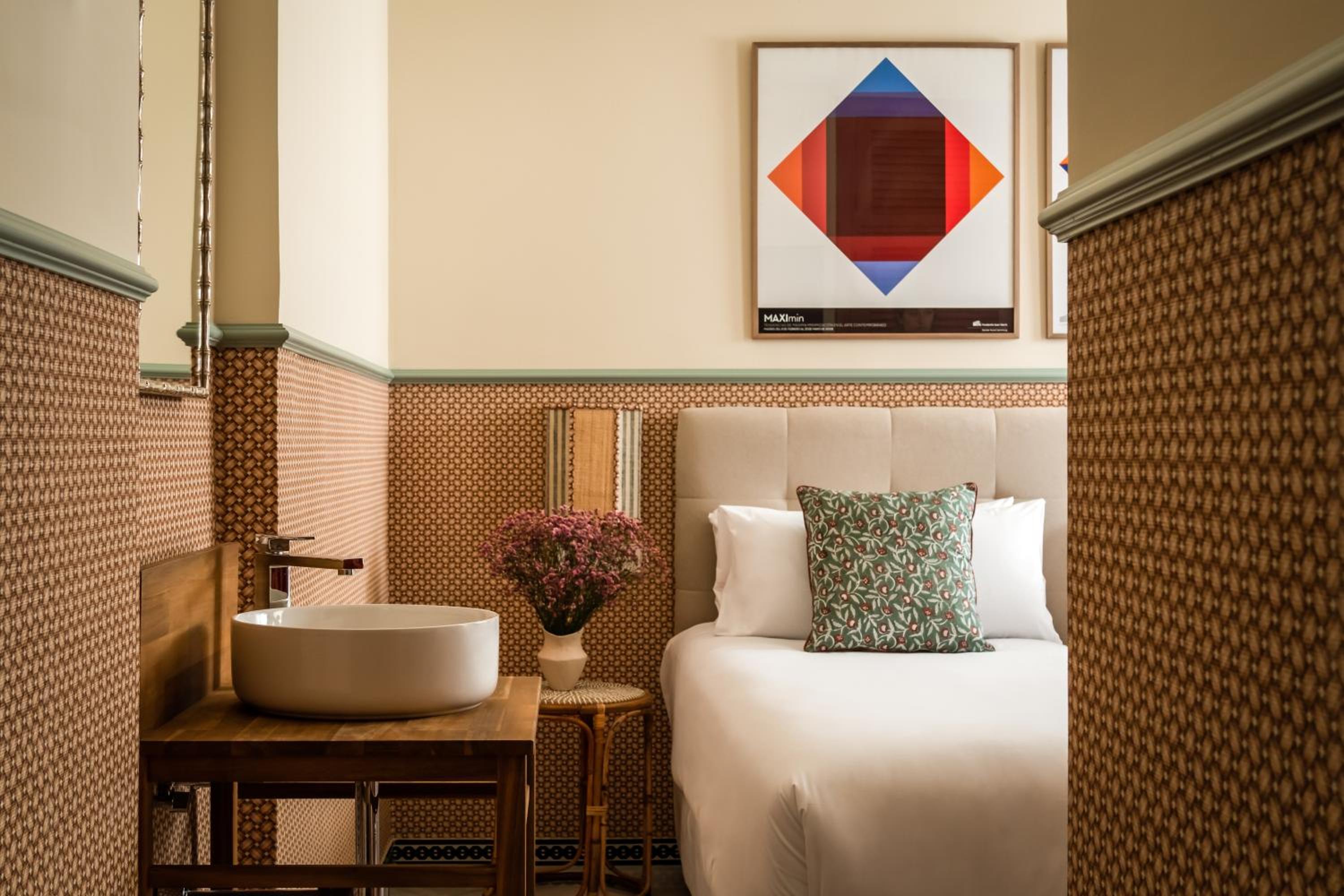 Twin Room - Photo 1