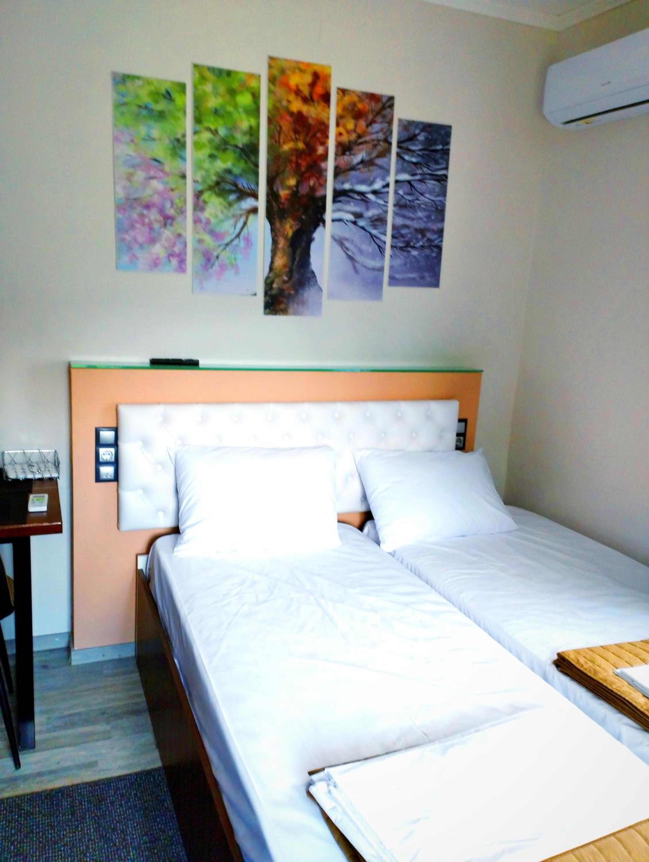 One-Bedroom Apartment - Photo 9