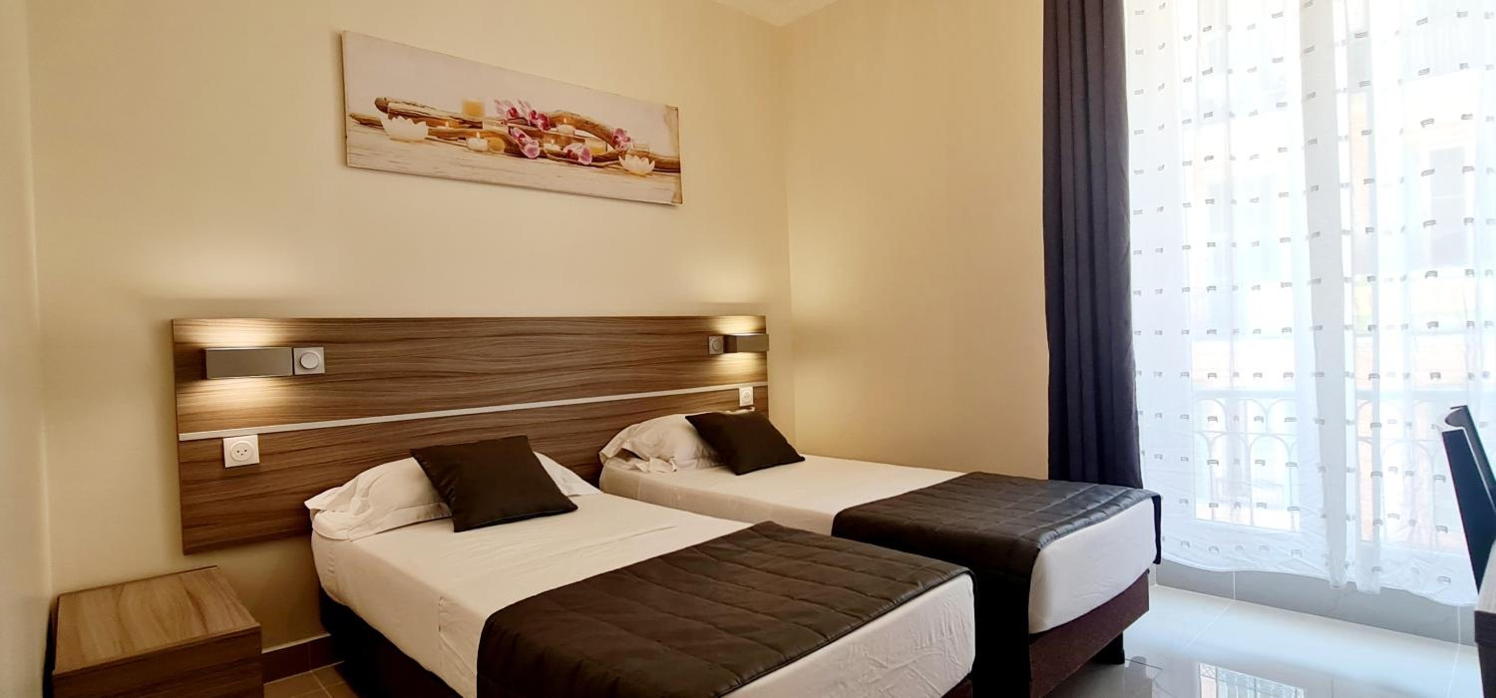 Double or Twin Room - Photo 1