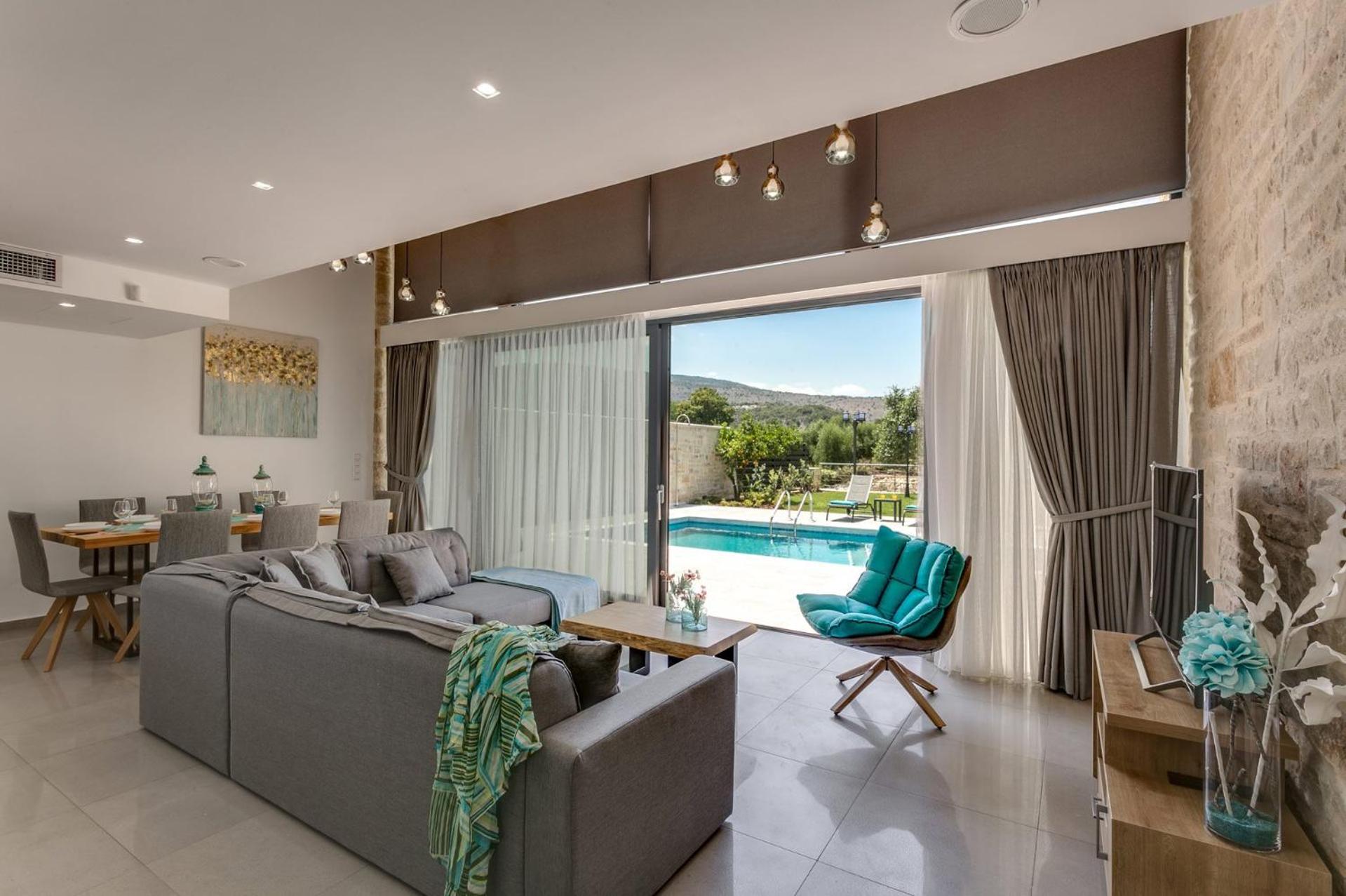 Villa photo 1