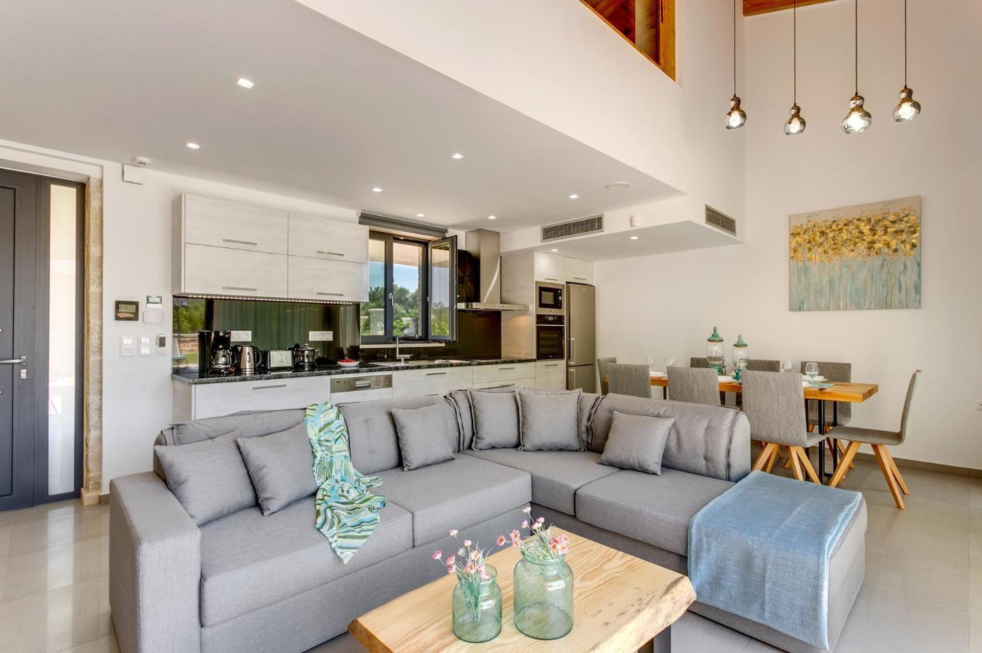 Villa photo 2
