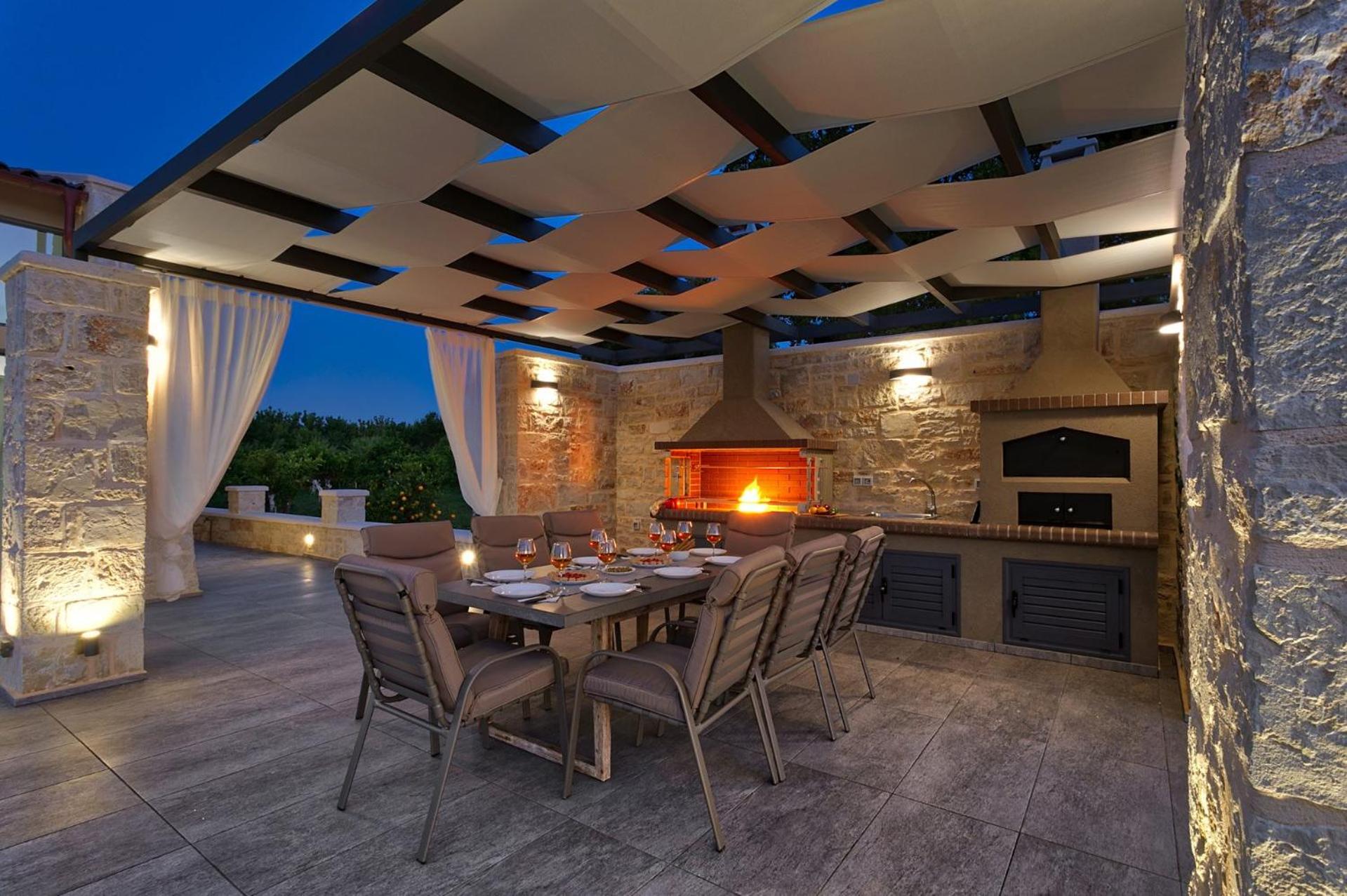 Villa photo 3