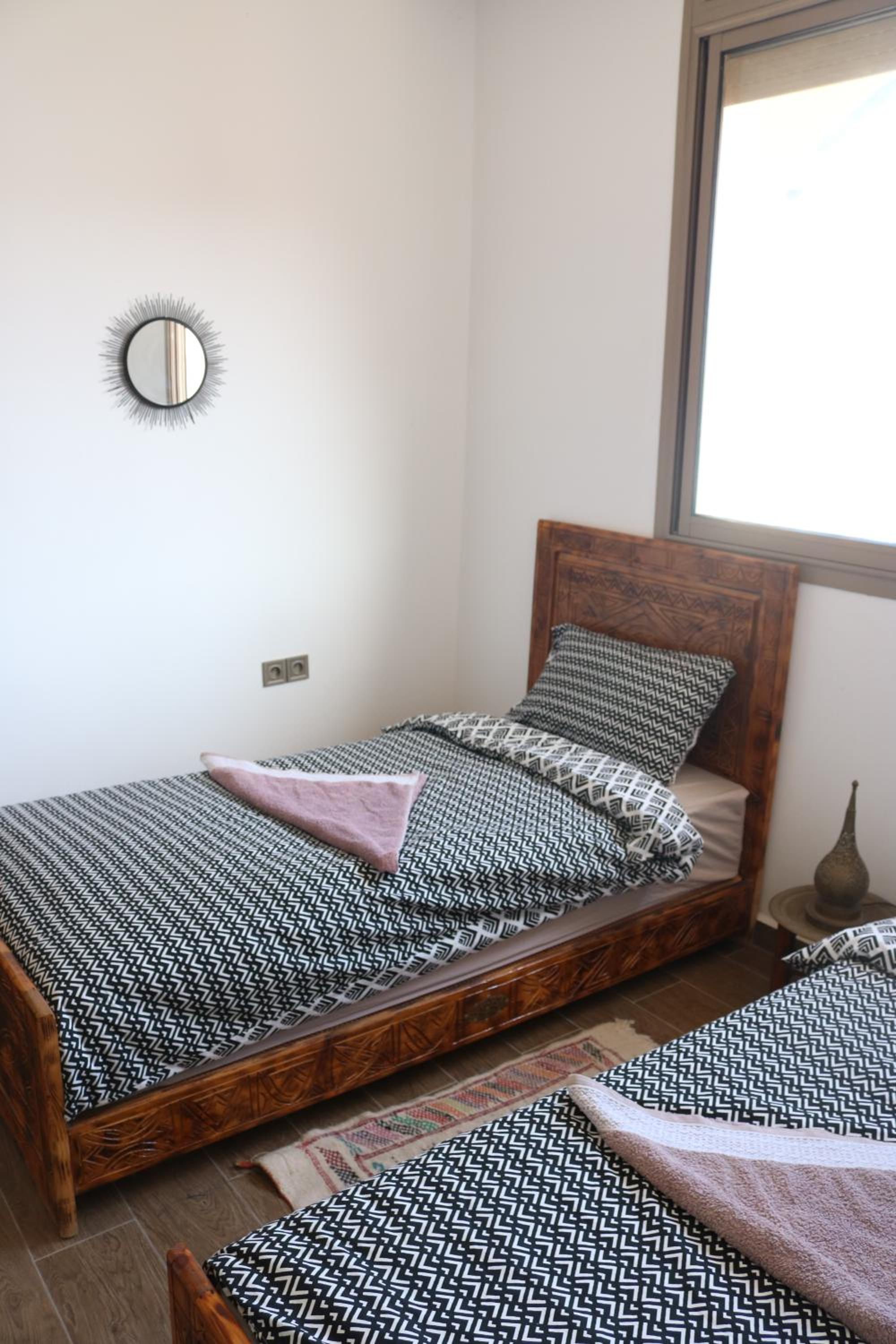 Double or Twin Room with Private Bathroom - Photo 7