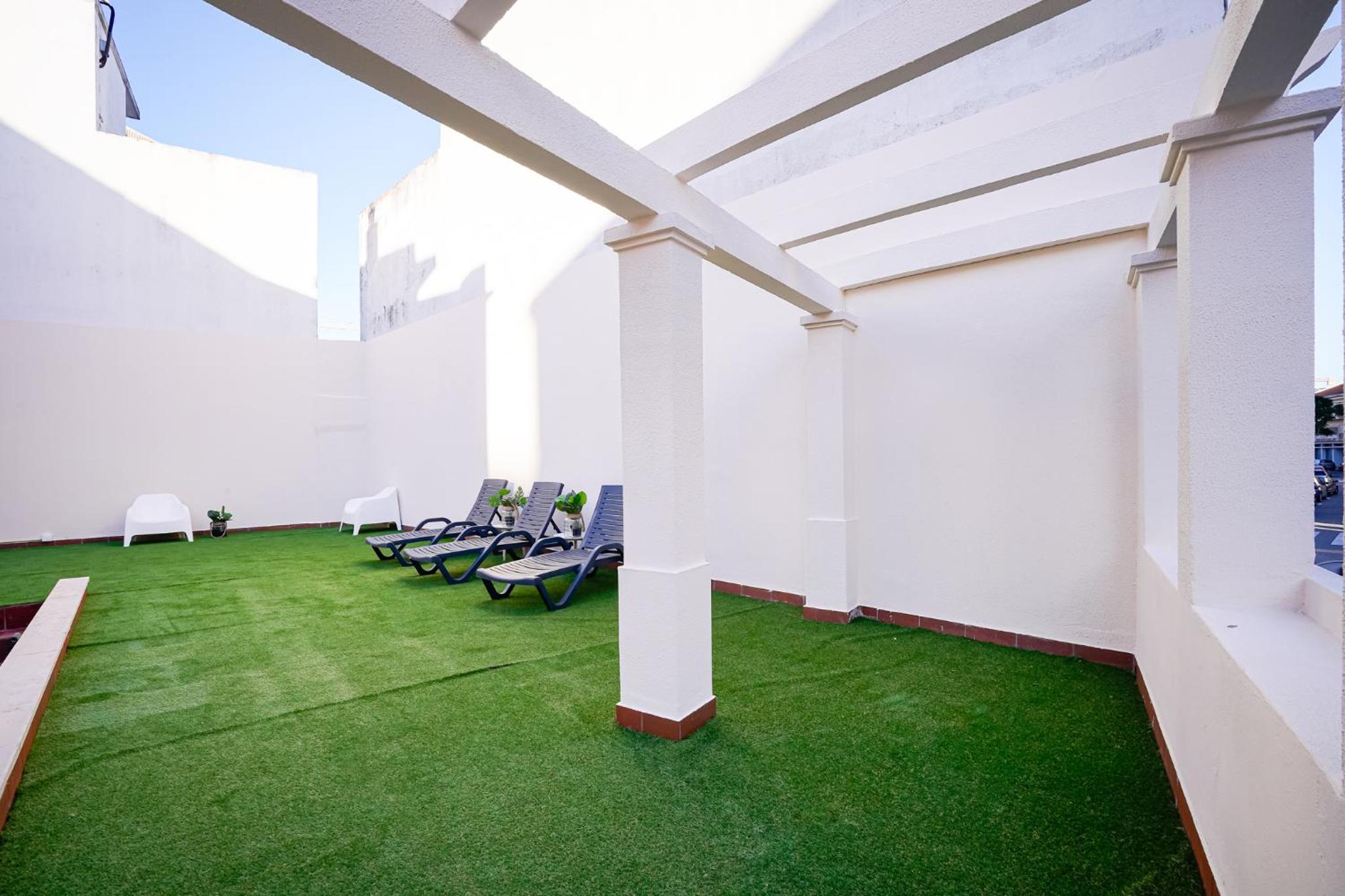 Standard Double Room - Photo 13