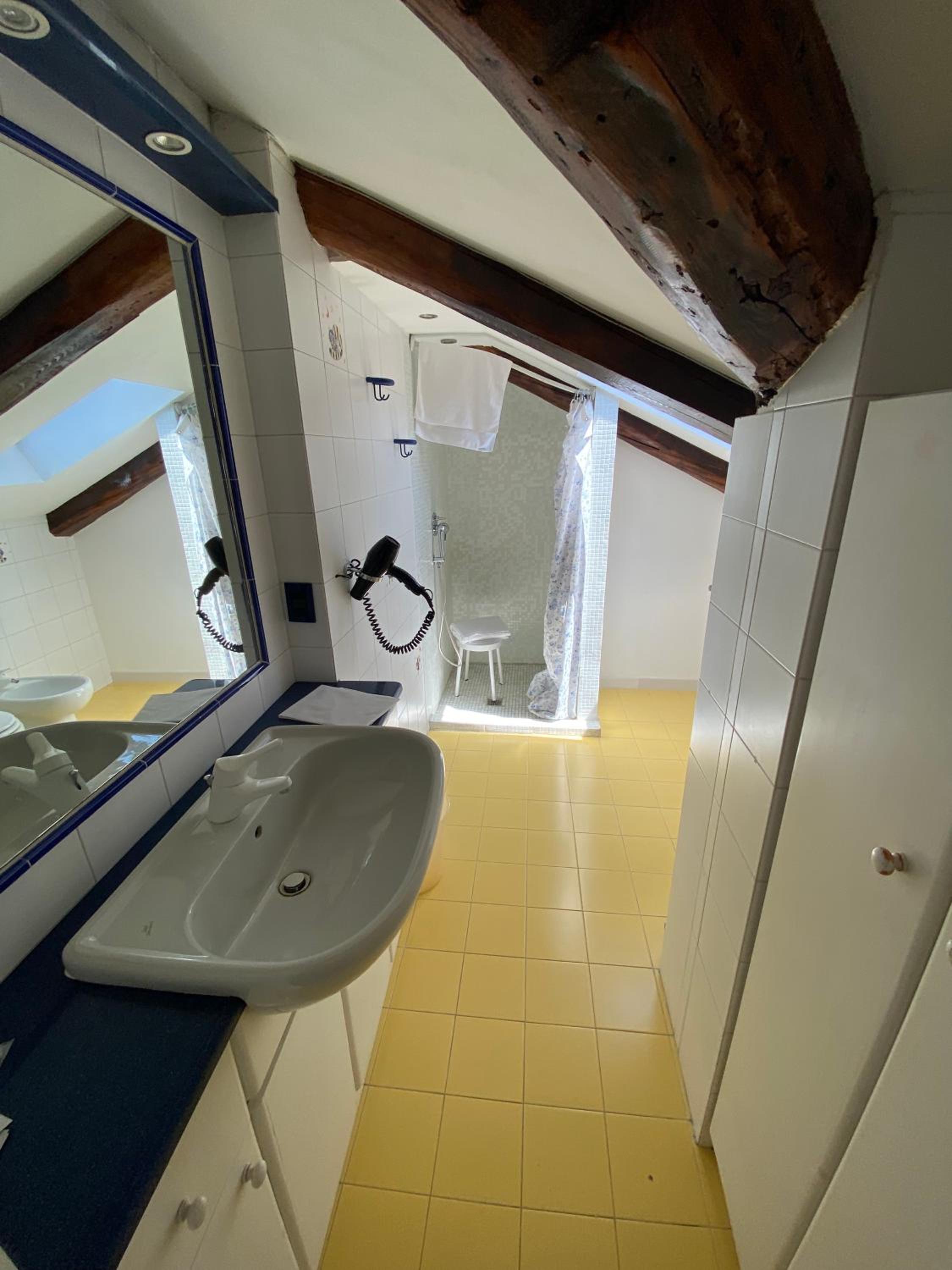 Family Room -Attic with Terrace - Photo 2
