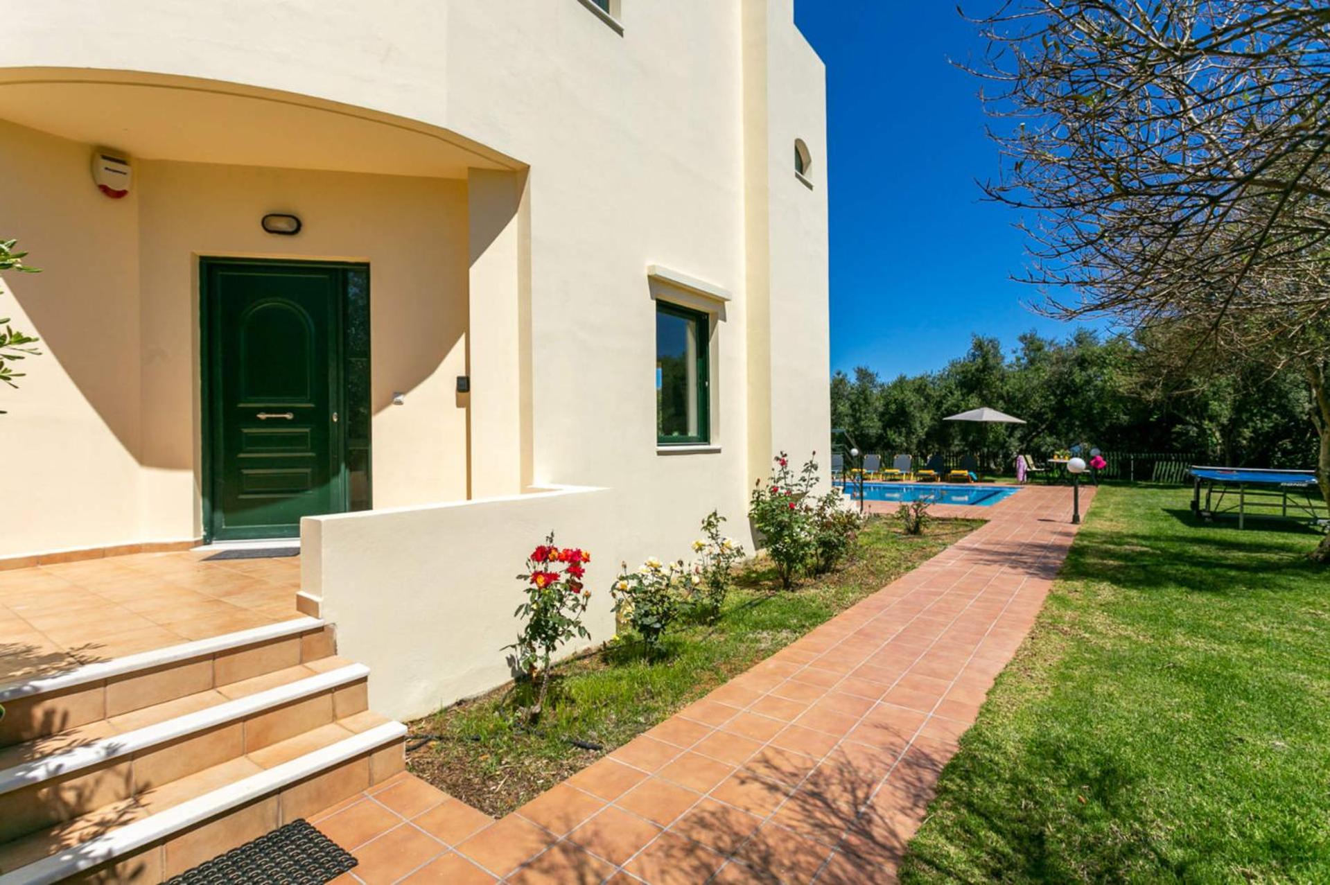 Villa photo 2