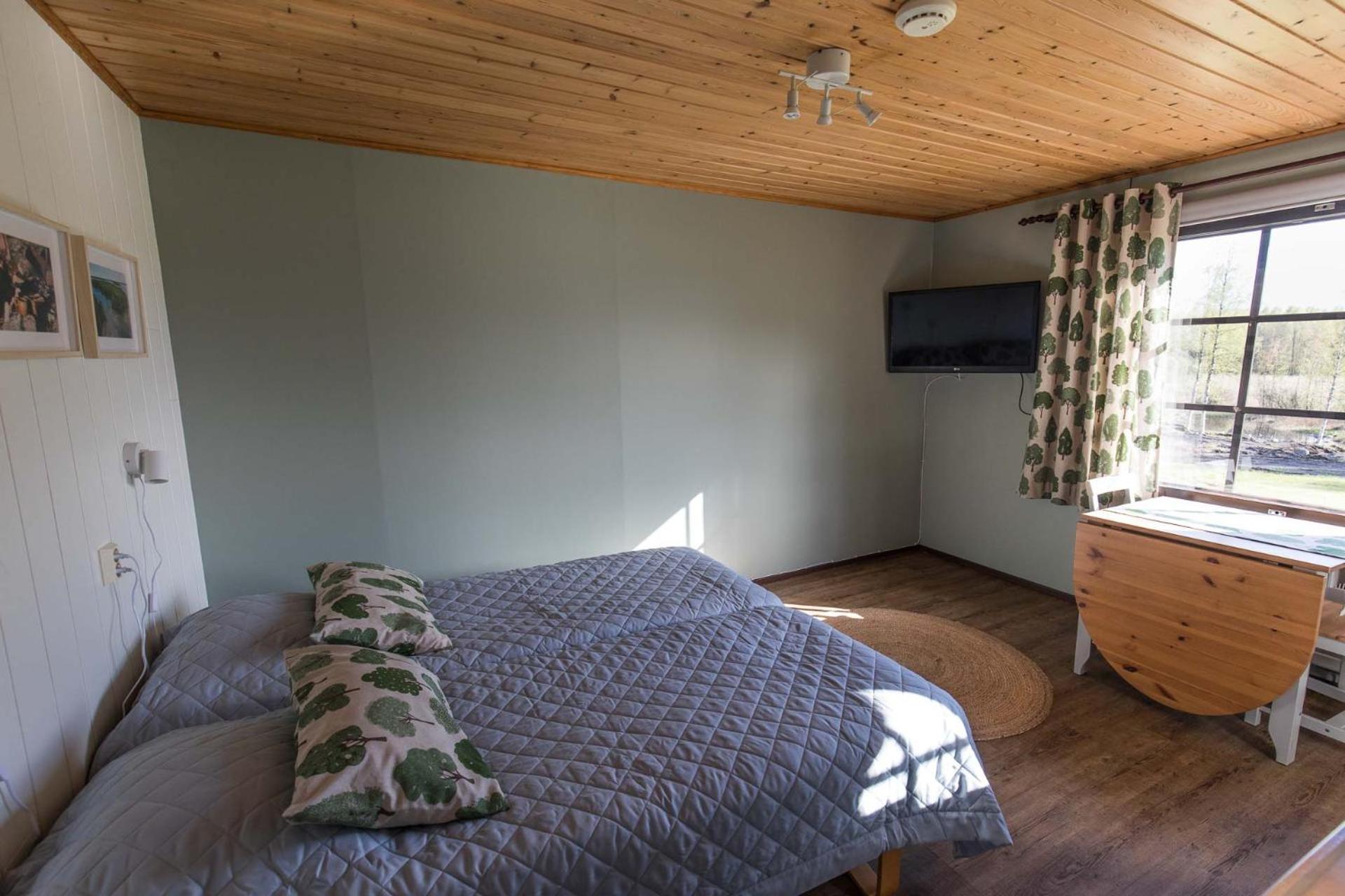 Double or Twin Room with Lake View photo 3