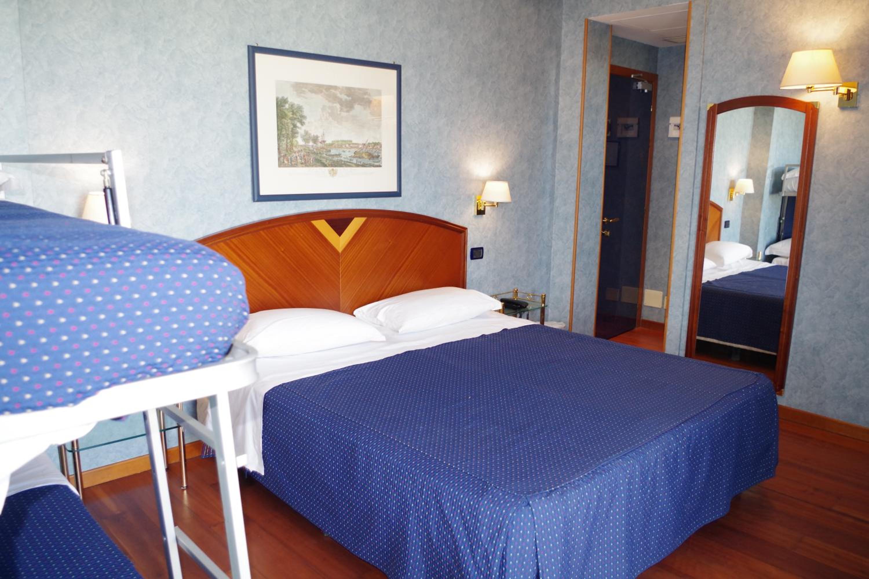 Superior Quadruple Room photo 3