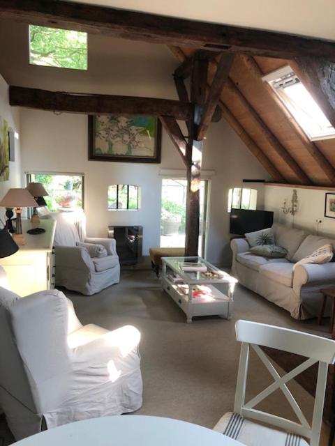 Two-Bedroom House - Photo 1