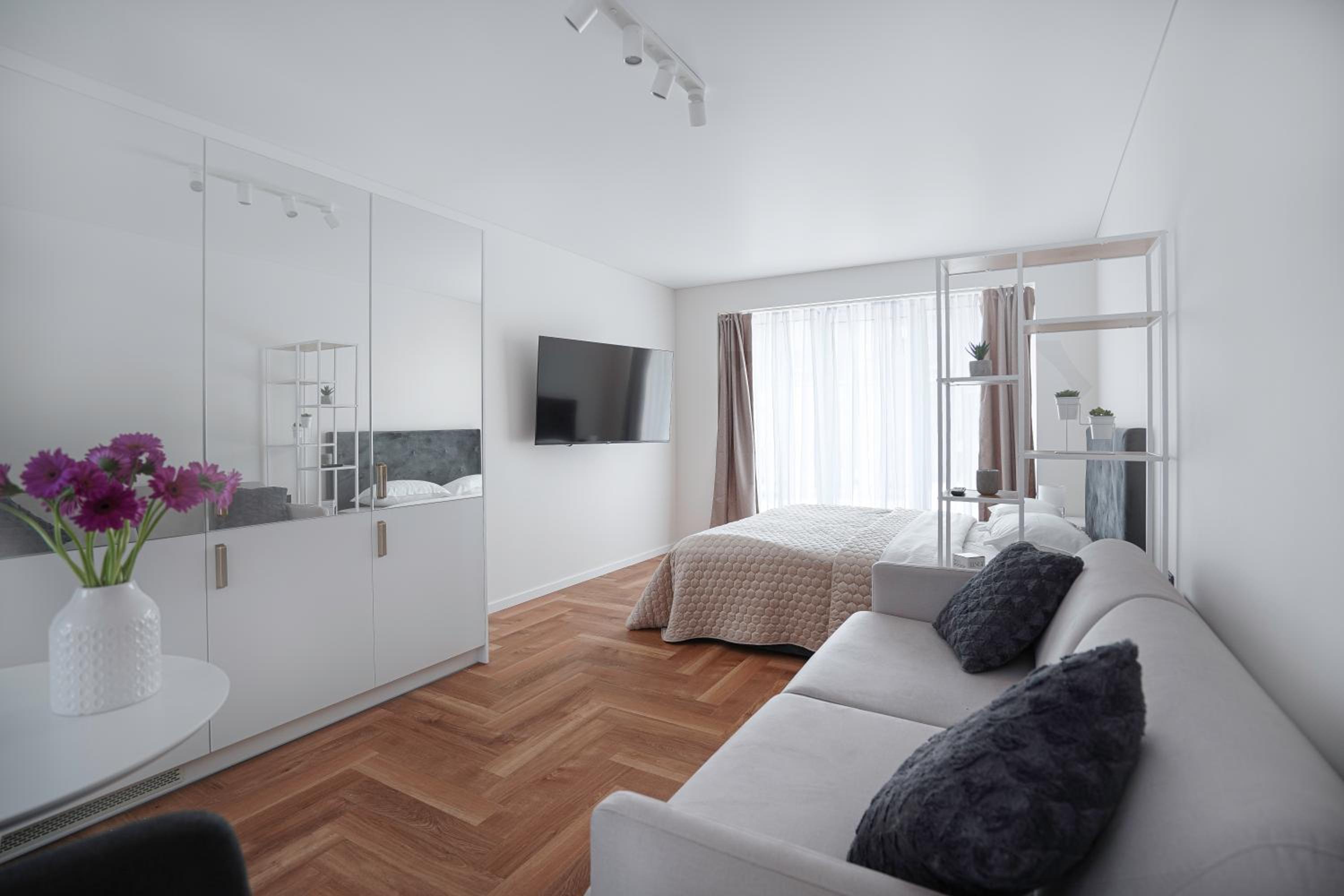 One-Bedroom Apartment