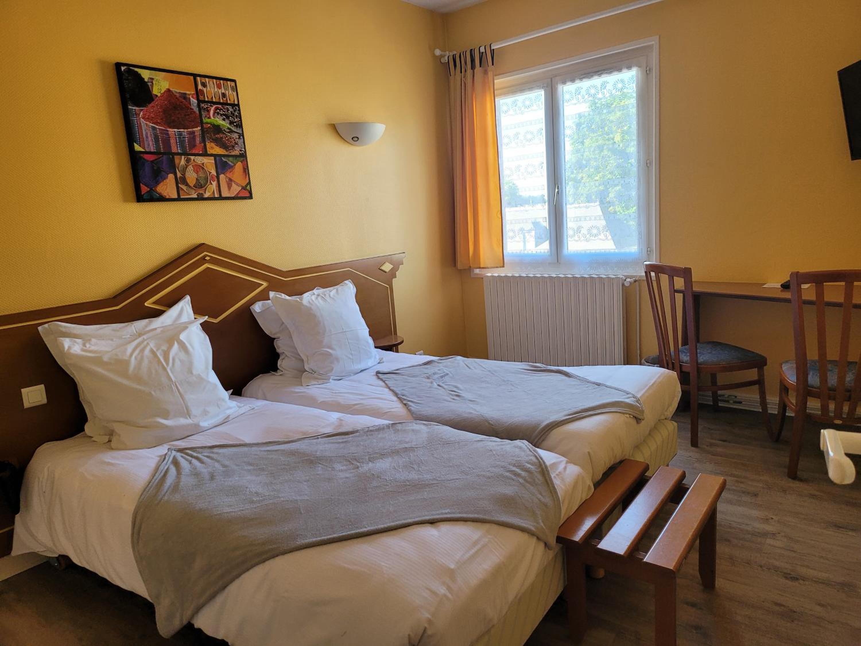 Superior Double or Twin Room - Photo 1