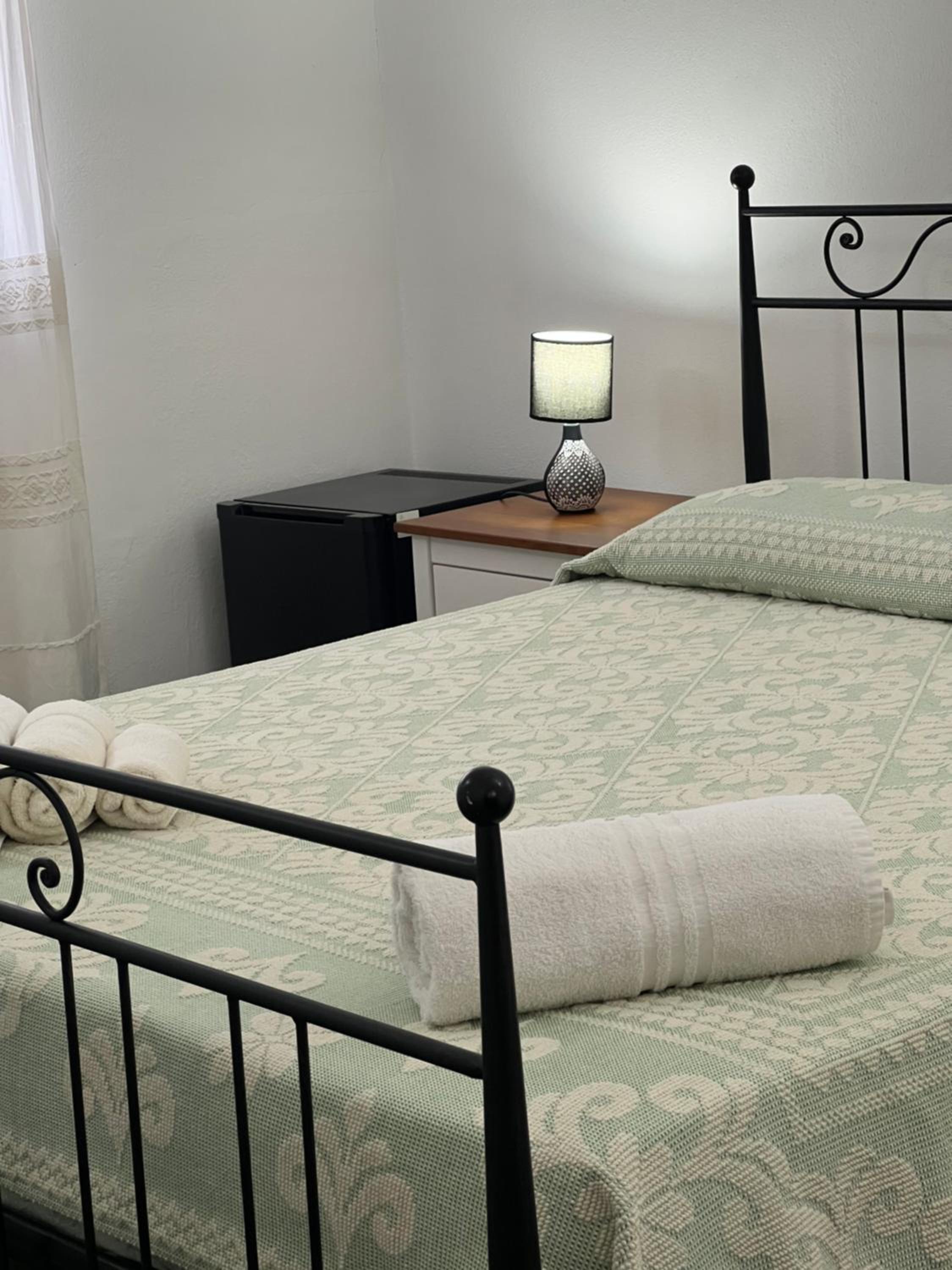 Deluxe Room - Photo 4