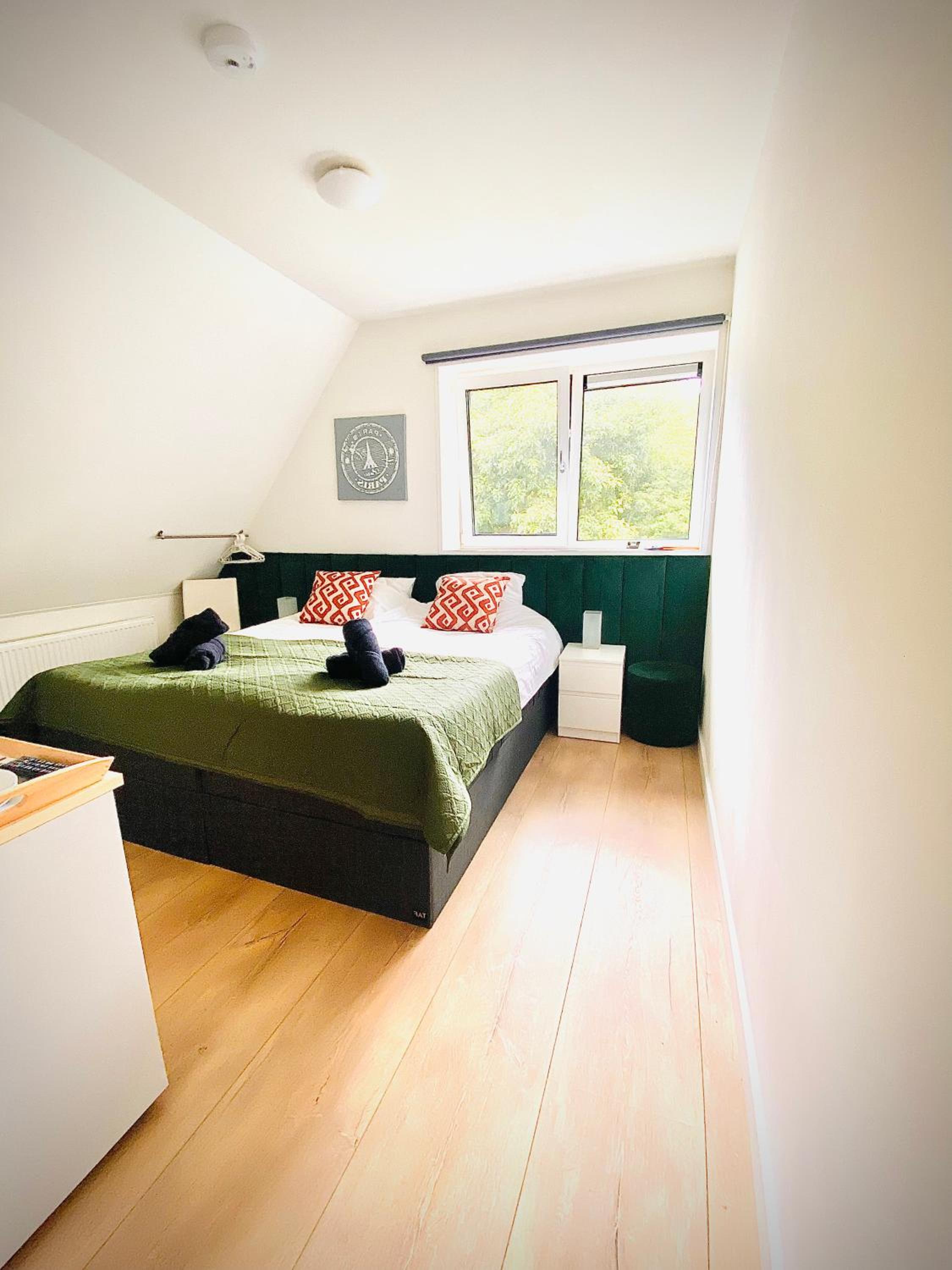 Standard Double Suite