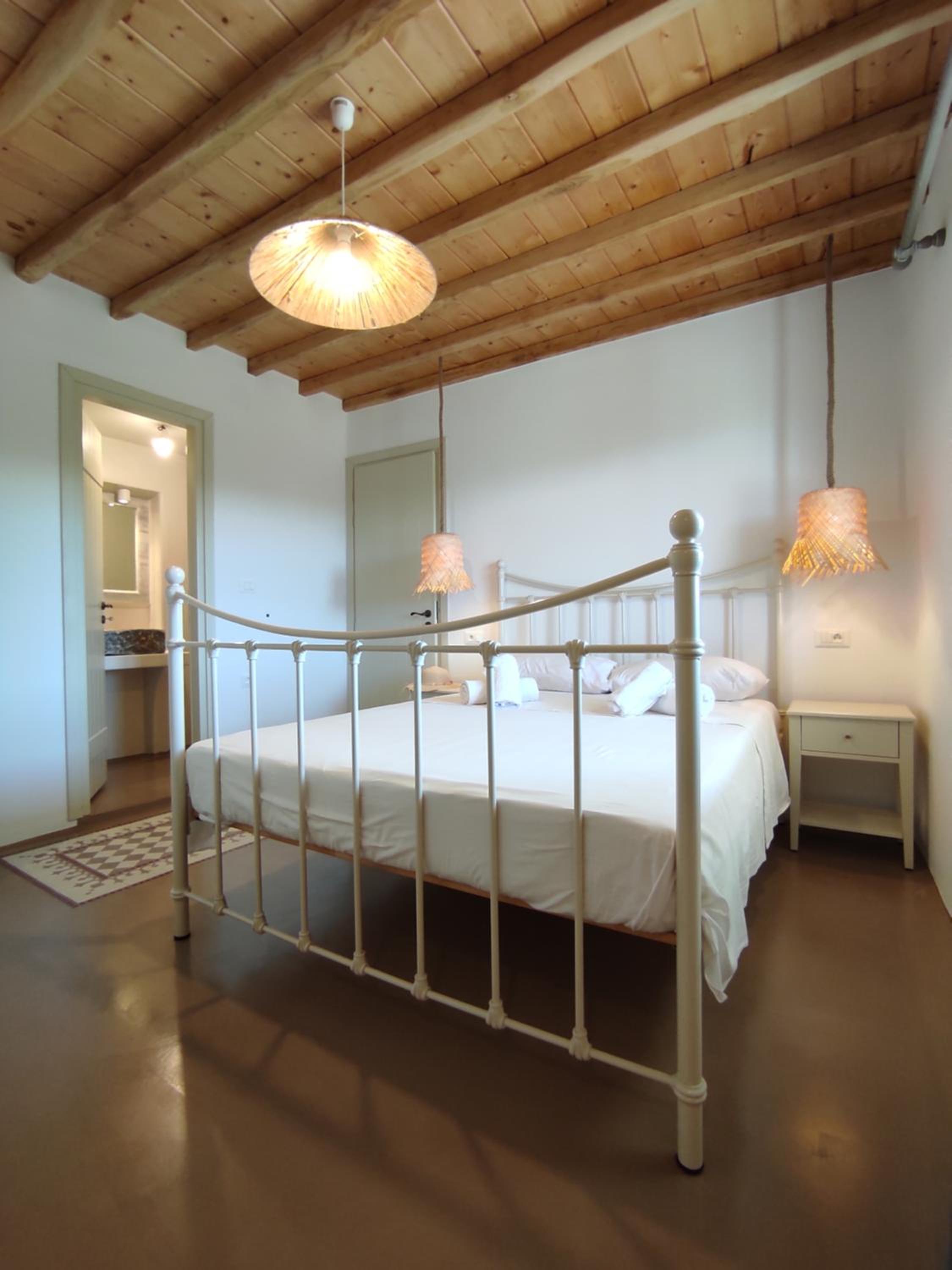 One-Bedroom House - Photo 3