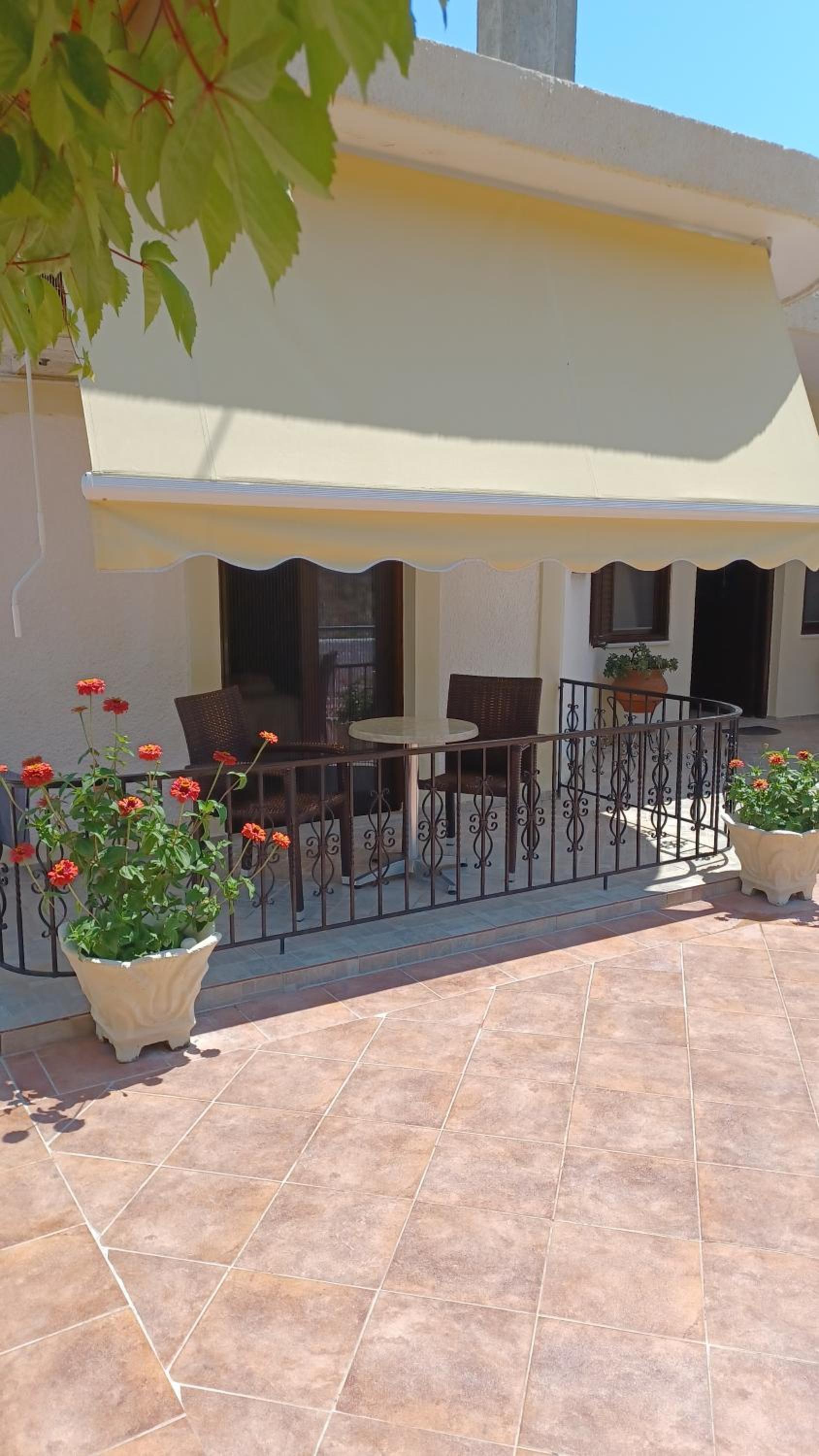 Deluxe Double Room with Balcony - Photo 13