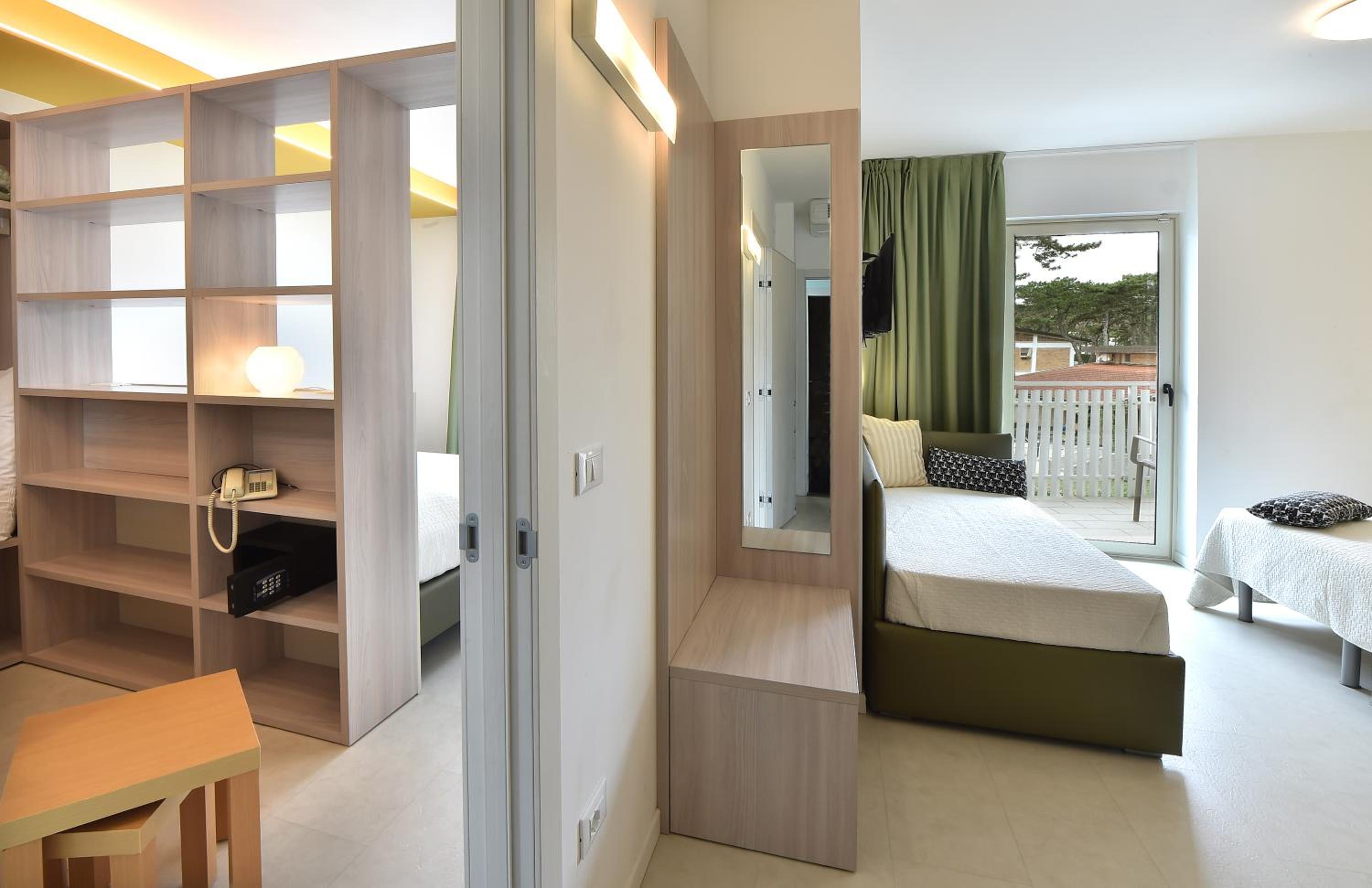 Two Connecting Rooms (5 Adults) - Photo 6