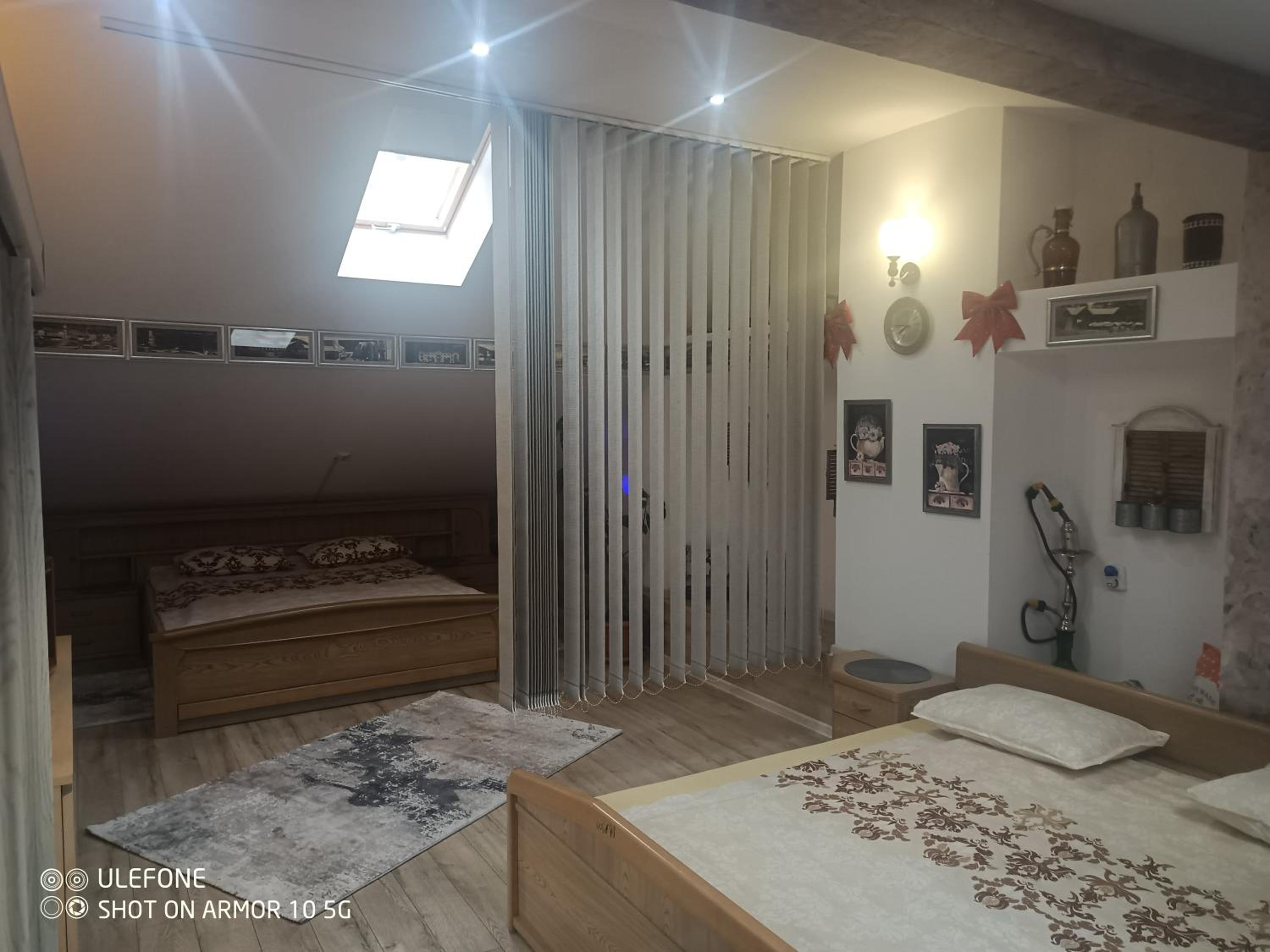 Apartment with Terrace - Photo 16