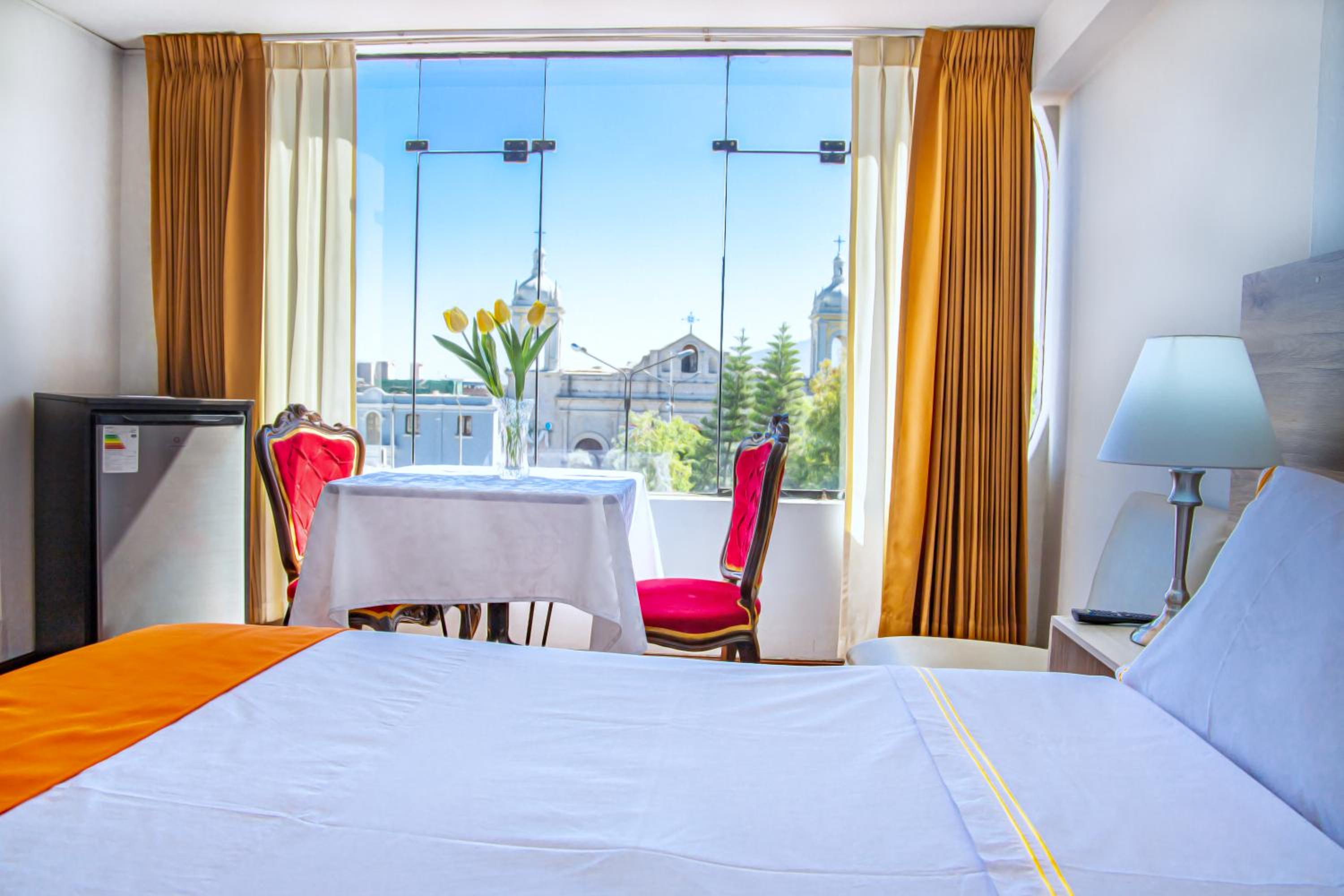 Double Room with Private Bathroom and Park View photo 1