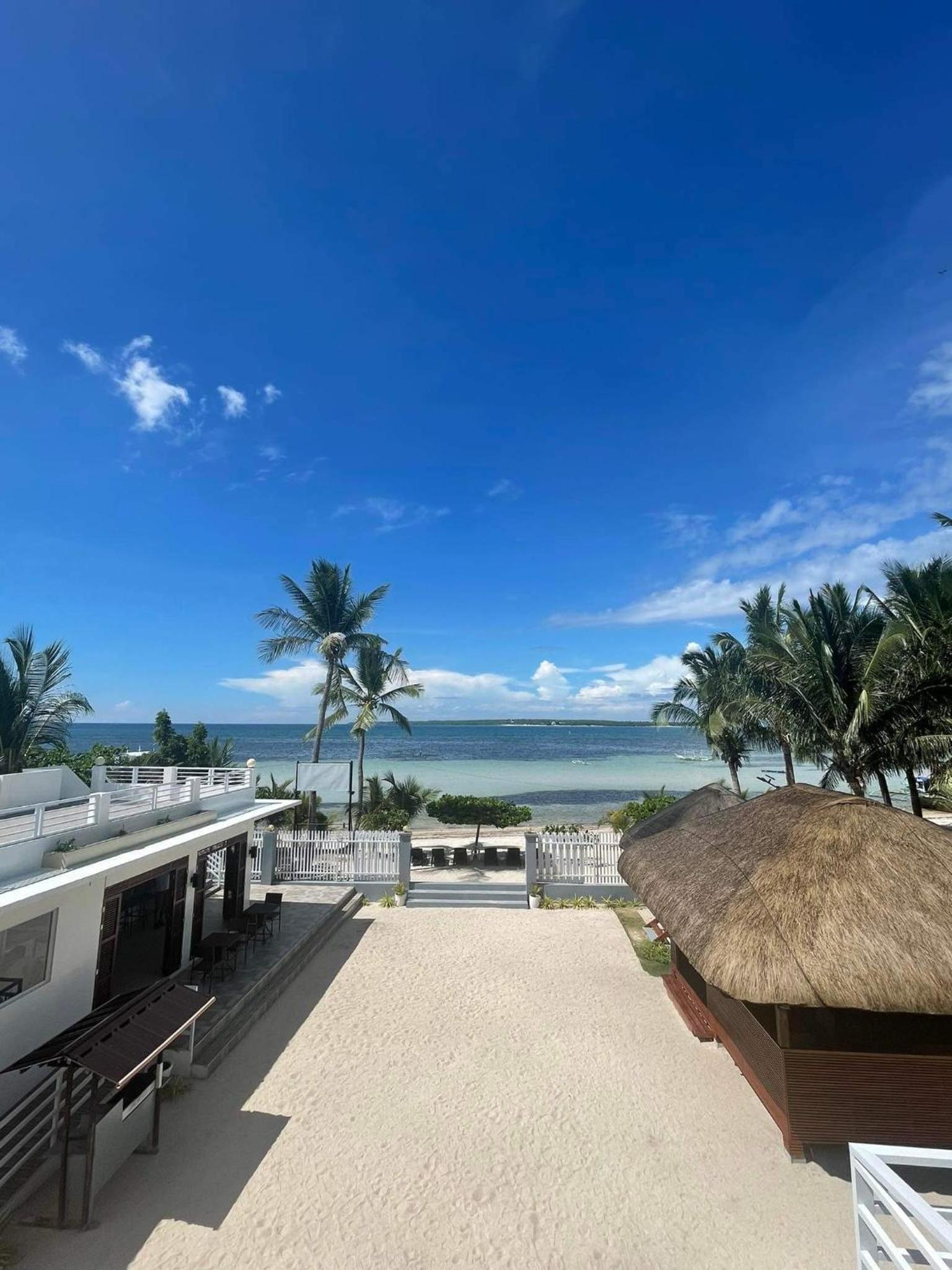 Deluxe Double Room with Balcony and Sea View photo 1