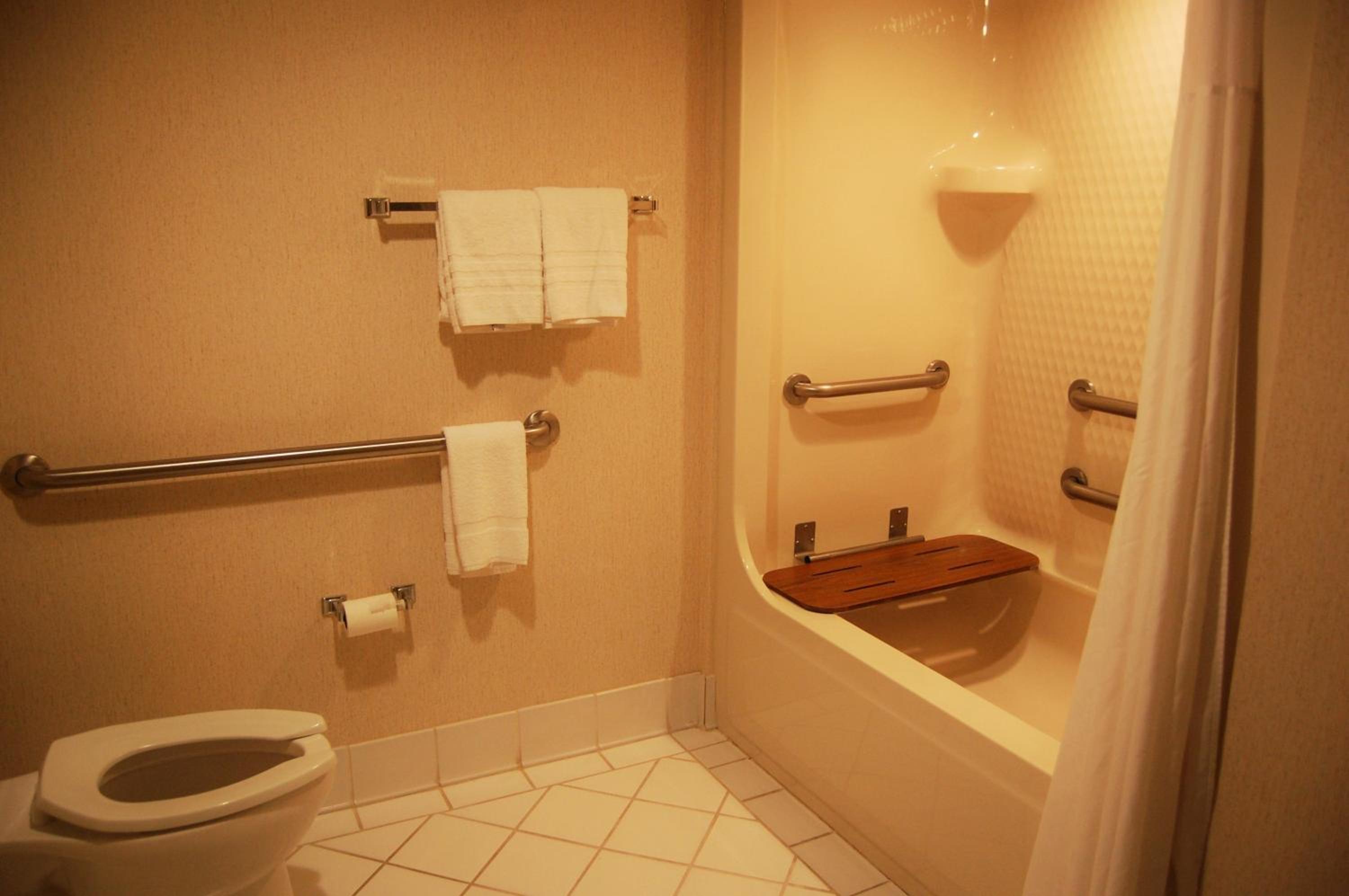 King Room - Disability Access - Non-Smoking photo 3
