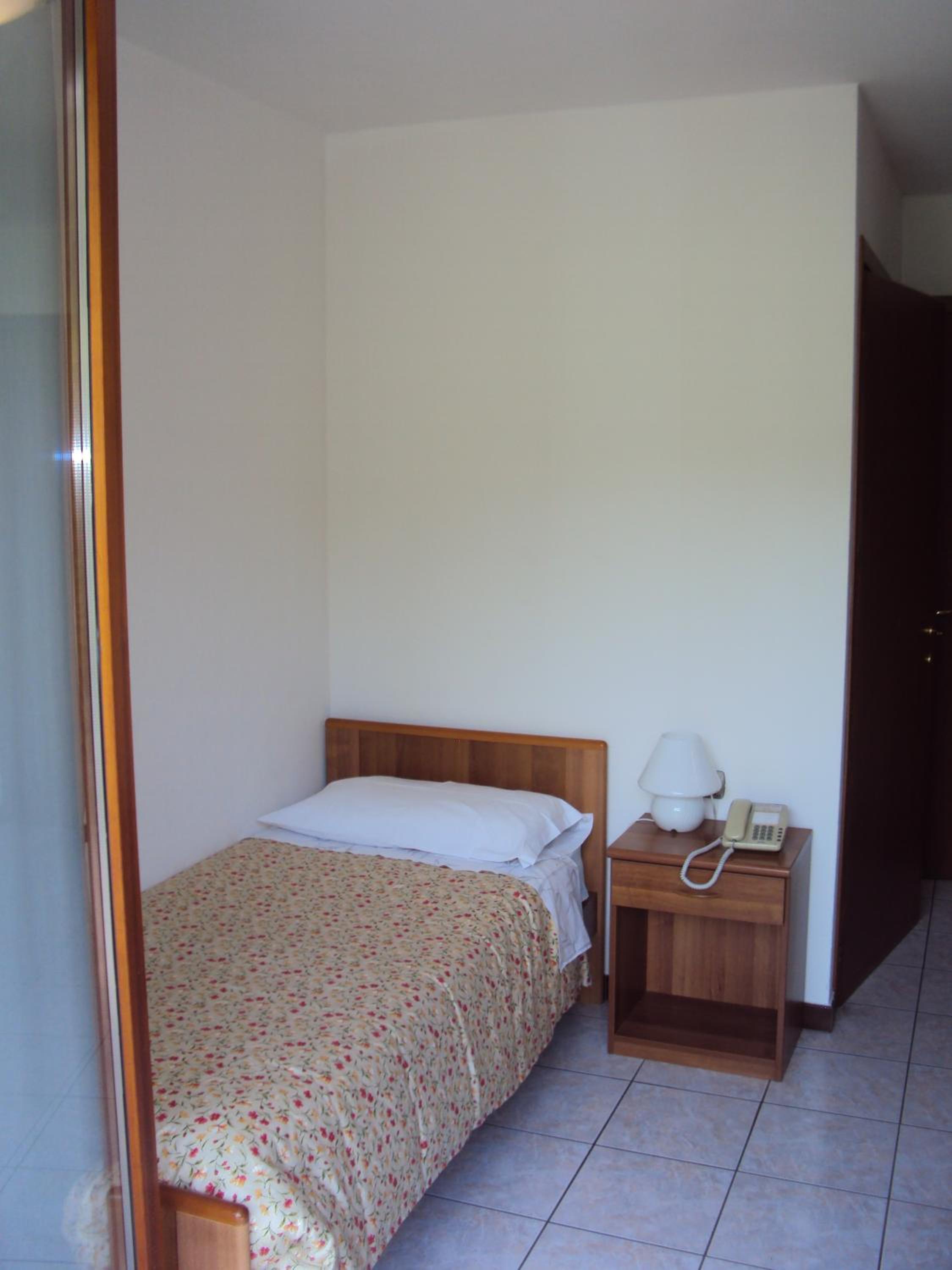 Single Room photo 3
