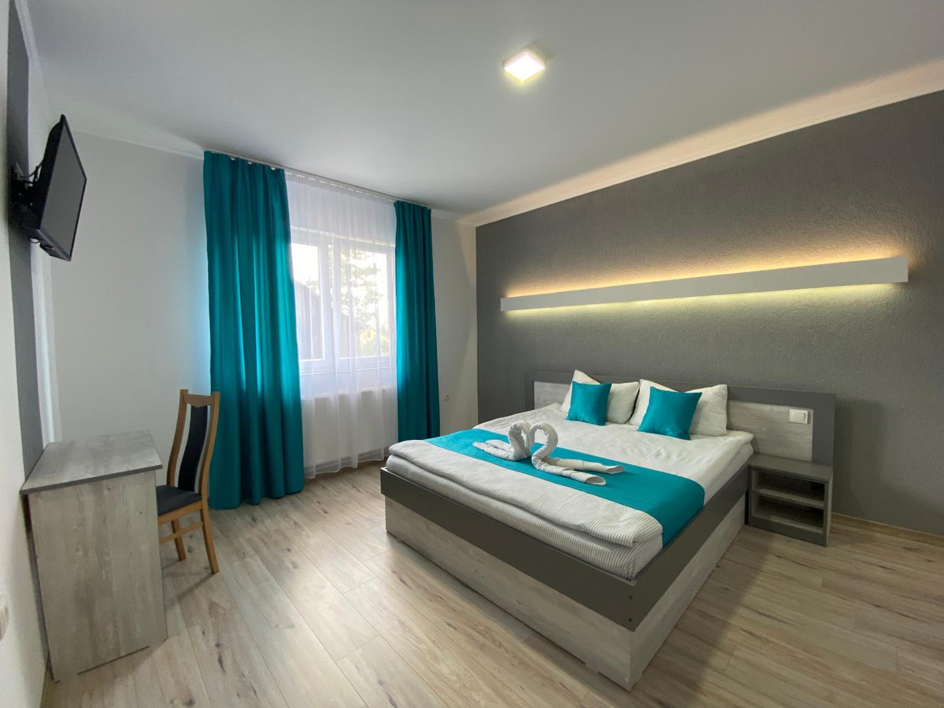 Superior Triple Room photo 2