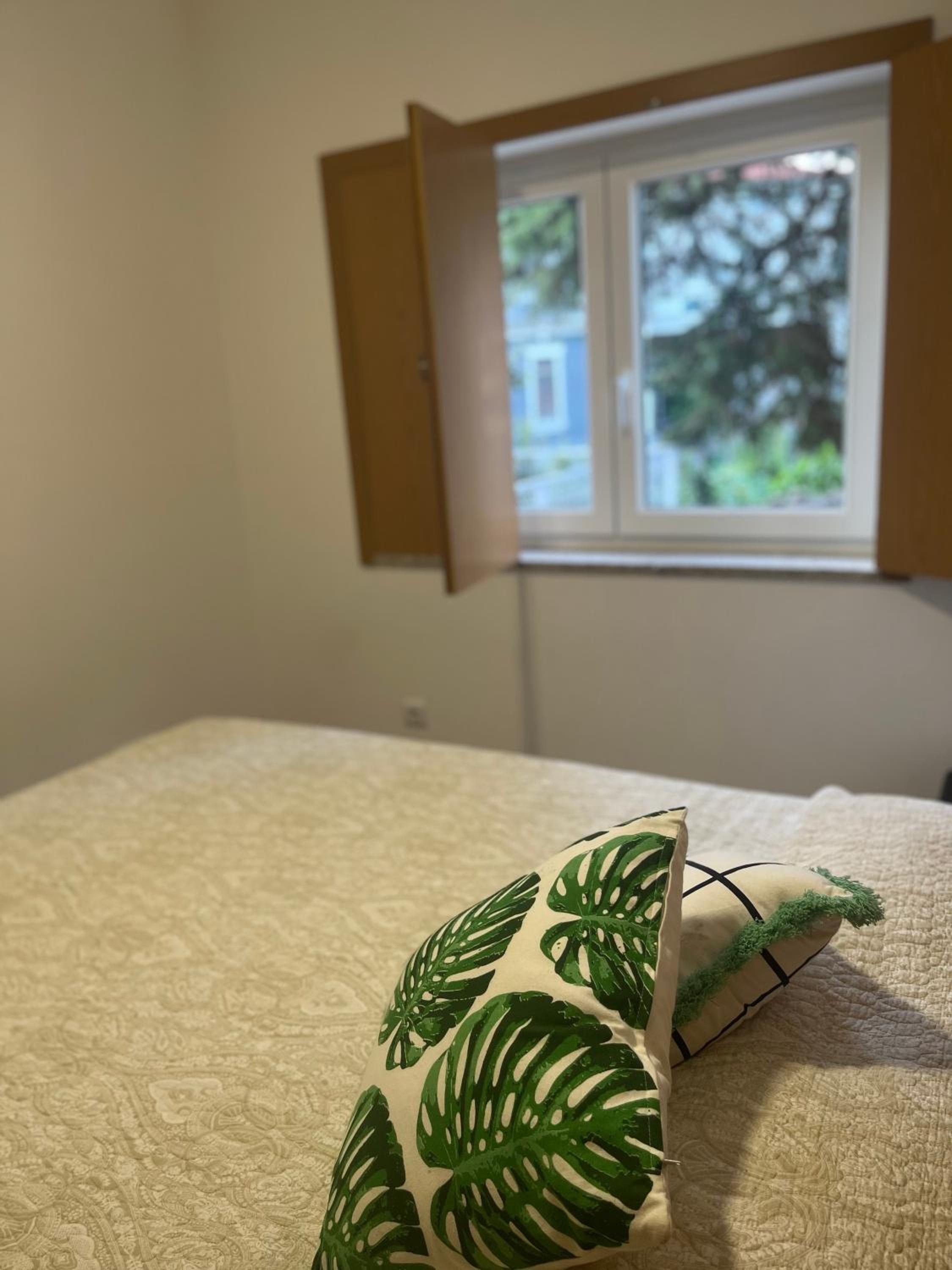 One-Bedroom Apartment - Photo 1