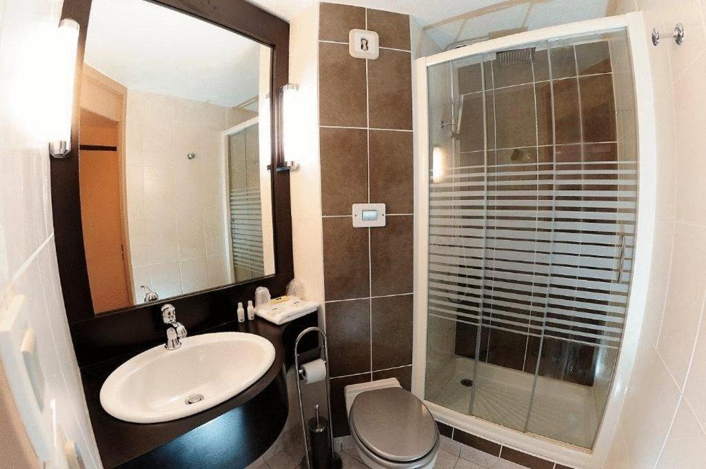 Double Room with 1 Double Bed - Photo 2